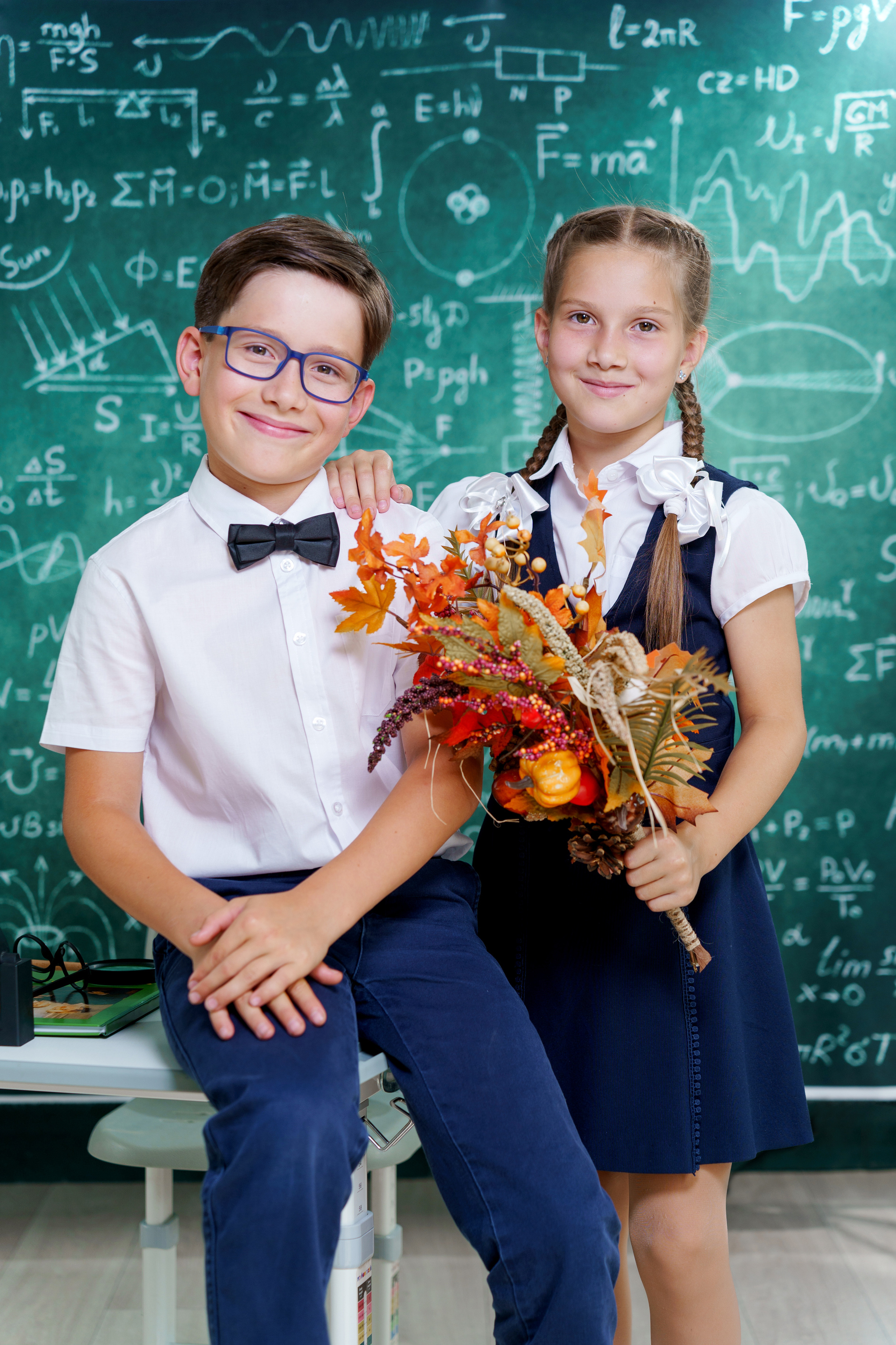 Школьная сюжетная фотосессия «Маленький Профессор». Фотостудия «Стрекоза»
