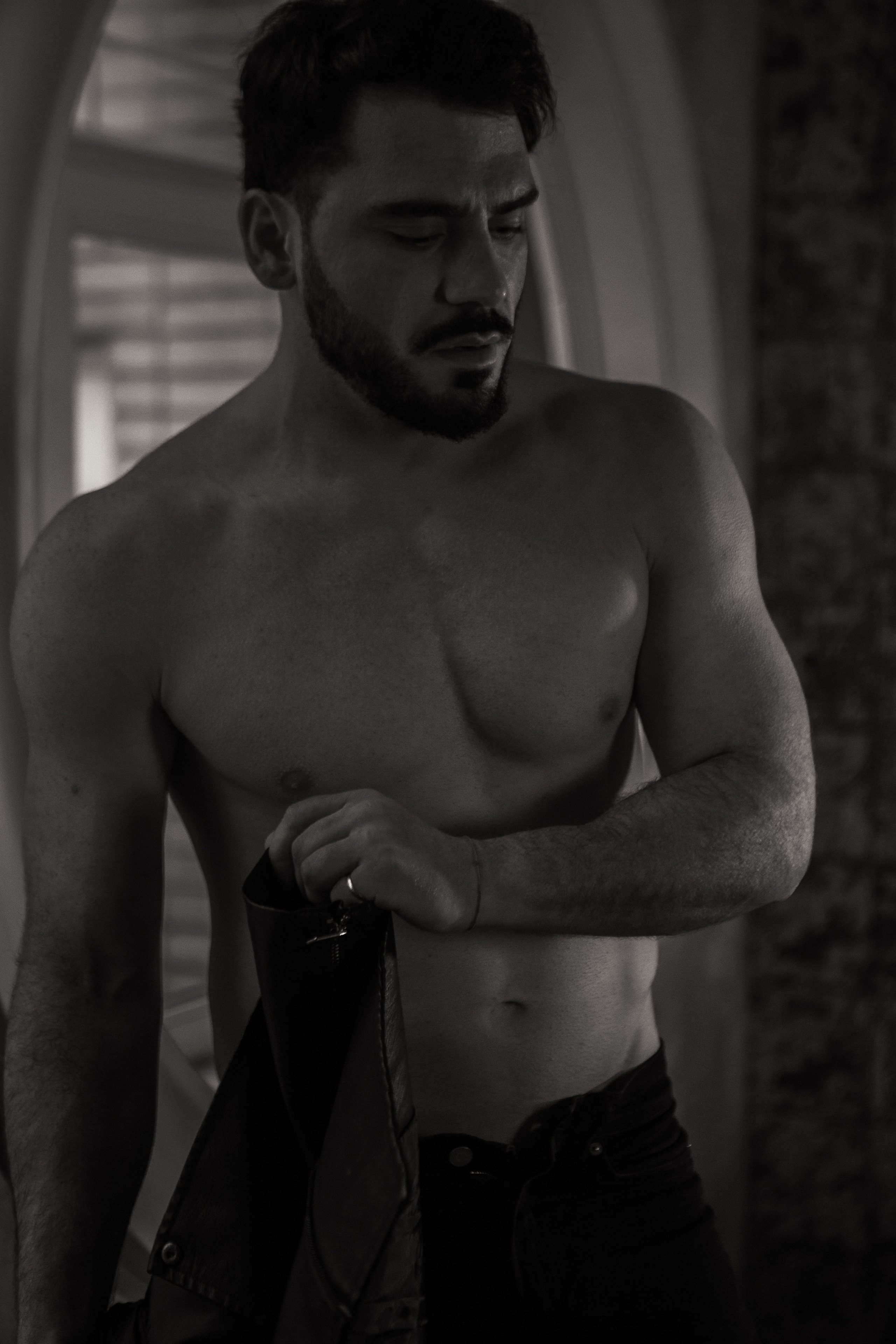 Артур (ч/б). Фотограф Наталия Федосова, г. Москва. TG и Instagram @nataliya_raw