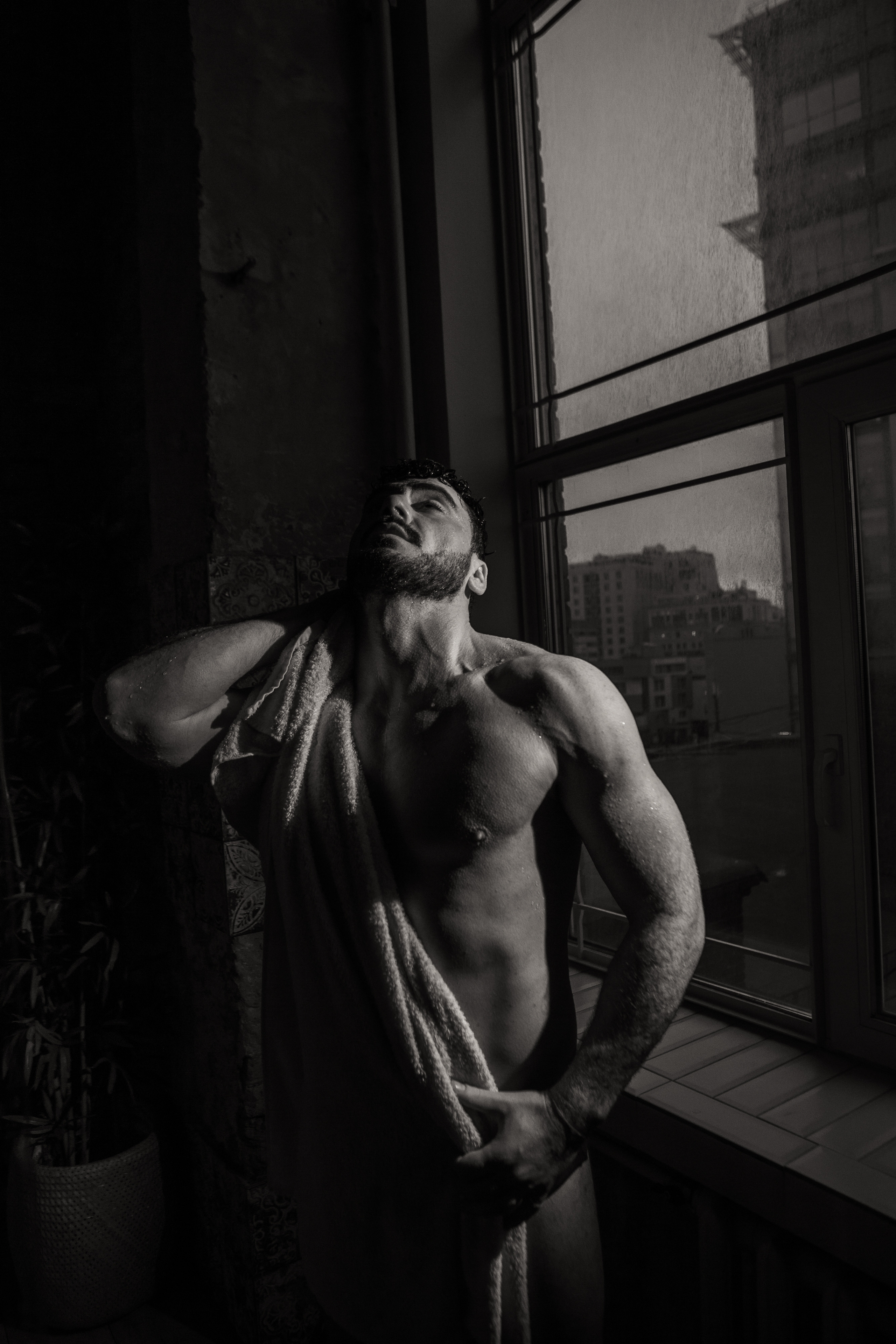 Артур (ч/б). Фотограф Наталия Федосова, г. Москва. TG и Instagram @nataliya_raw