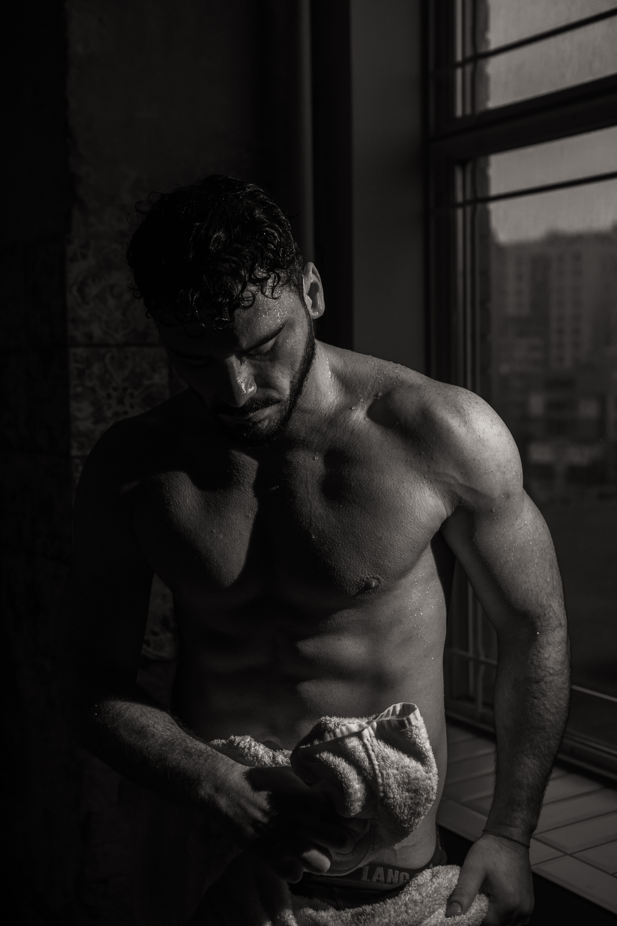 Артур (ч/б). Фотограф Наталия Федосова, г. Москва. TG и Instagram @nataliya_raw