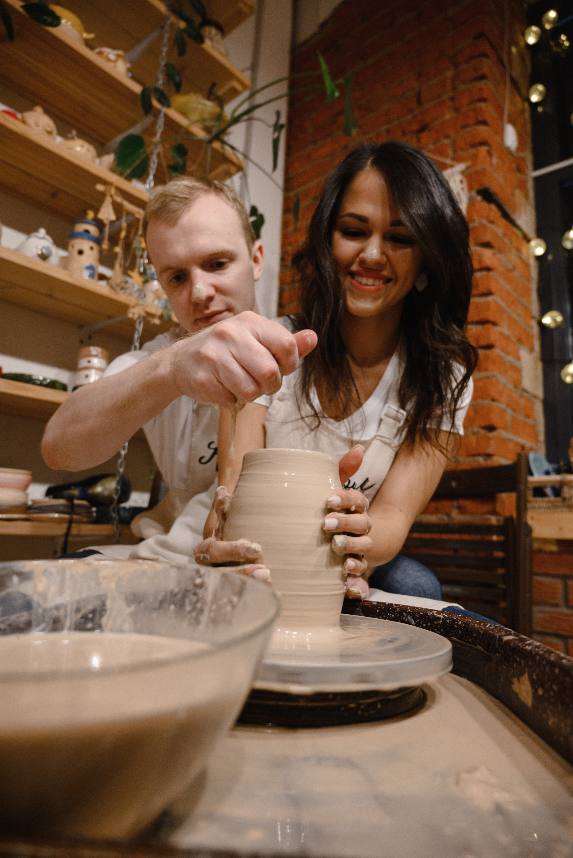 В гончарной мастерской. Свадебный фотограф Ижевск Петр Шишков