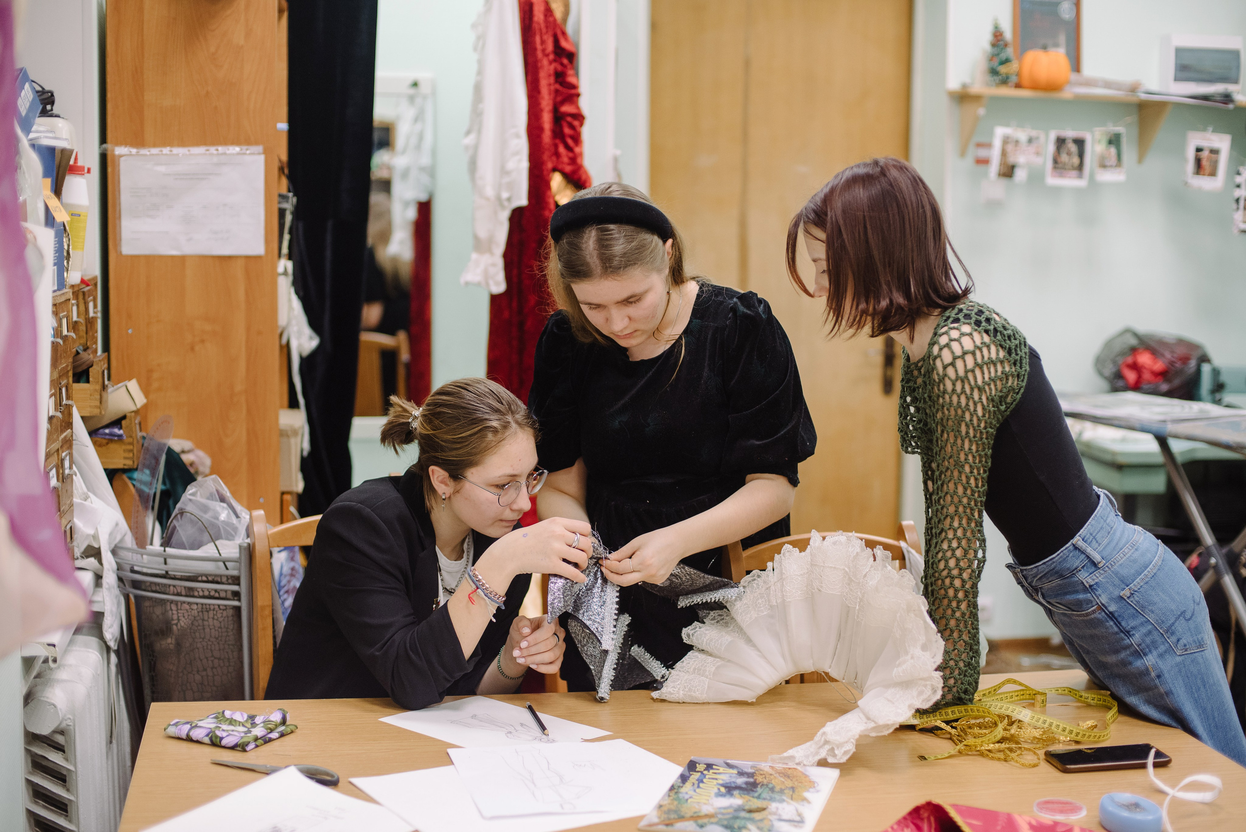 ТЮТ. За сценой. Мастерские. Фотограф Алиса Калинина