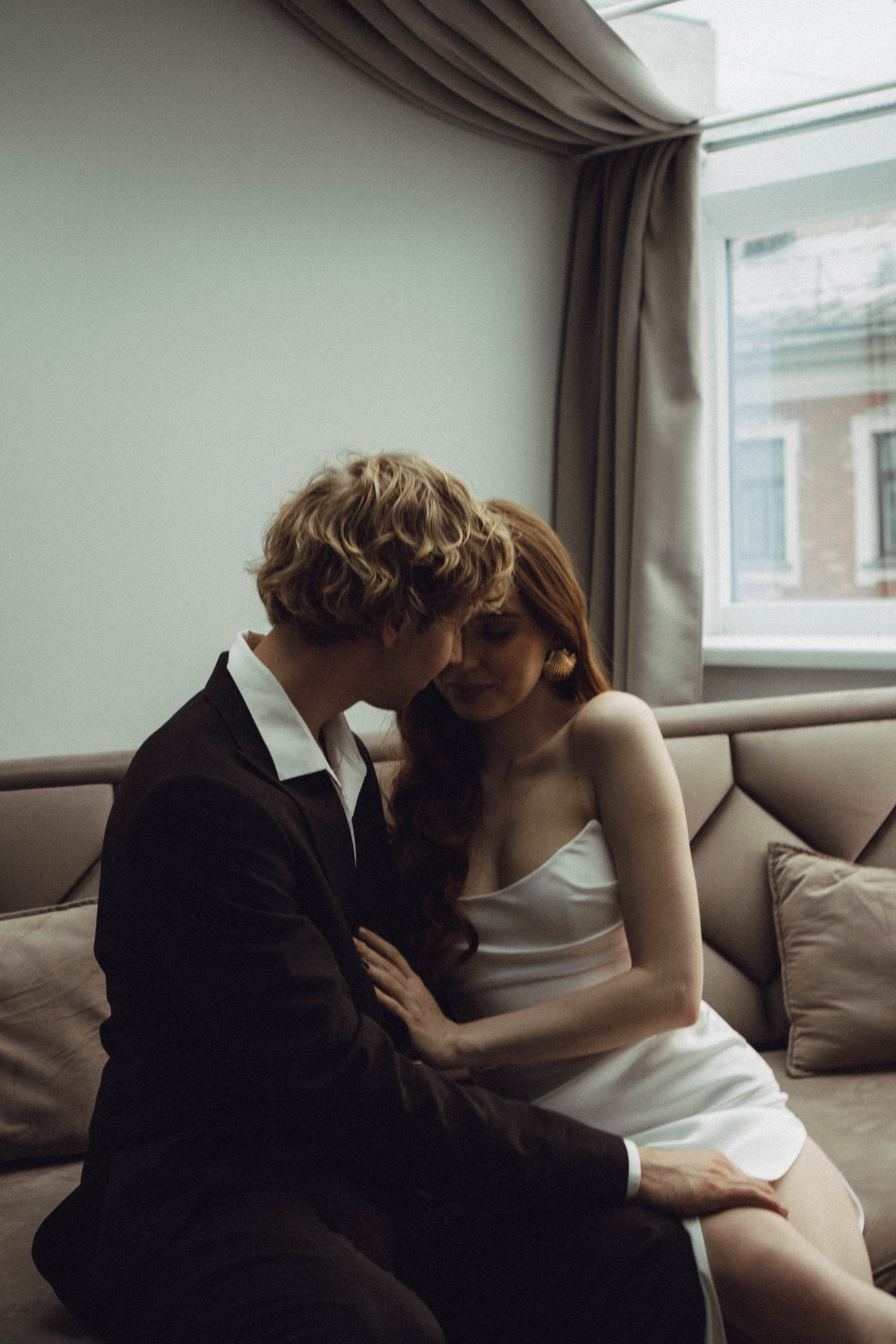 СВАДЕБНАЯ СЬЕМКА В ОТЕЛЕ. СБОРЫ ЖЕНИХА И НЕВЕСТЫ И ТАКЖЕ ТОР И ПОДГОТОВКА К ПРОГУЛКЕ. Профессиональный фотограф, Санкт-Петербург — Виктория Богомолова