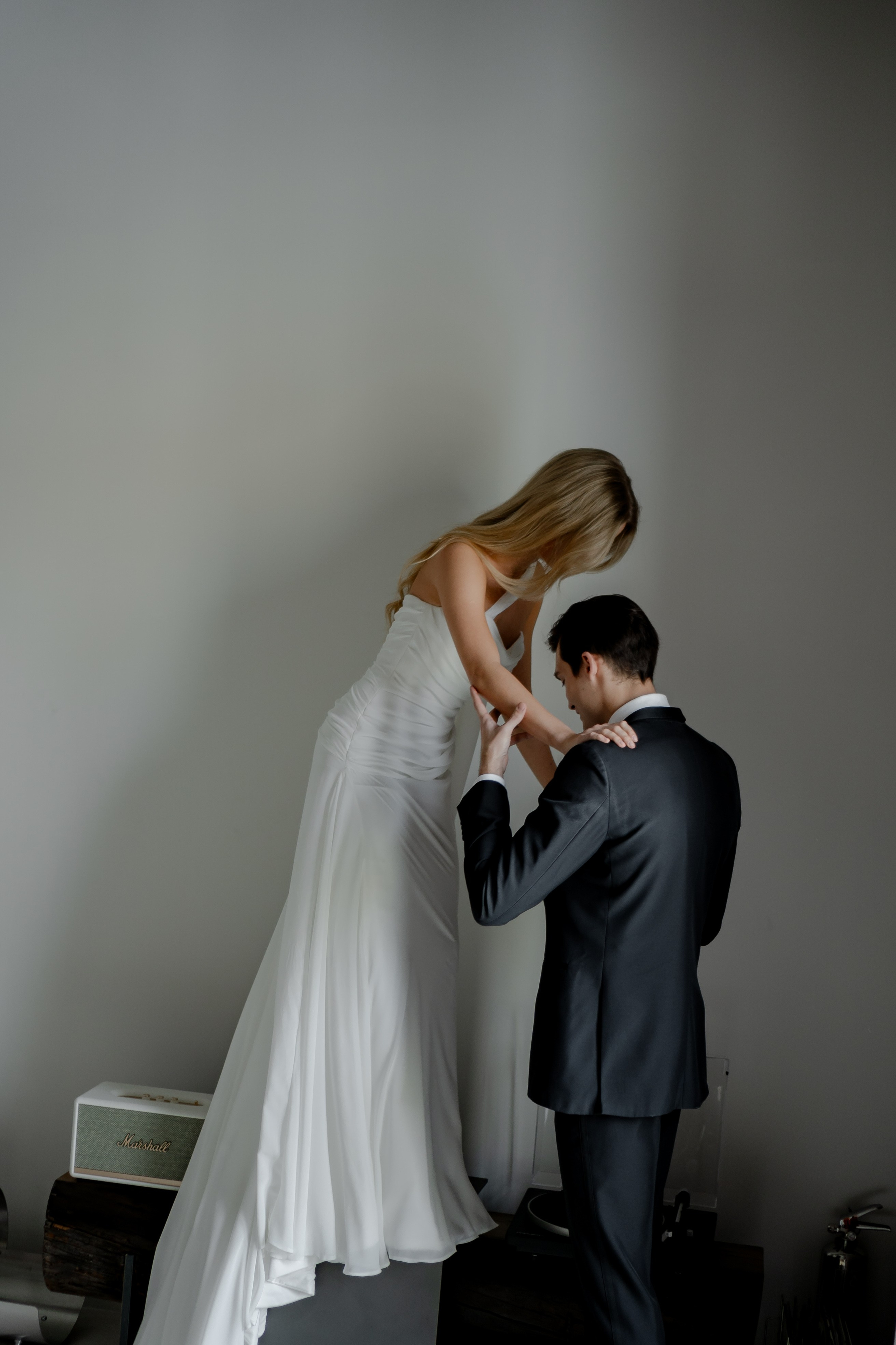 ЭЛЕГАНТНАЯ СВАДБЕНАЯ СЬЕМКА ЖЕНИХА И НЕВЕСТЫ В ДОРОГОМ ОТЕЛЕ САНКТ-ПЕТЕРБУРГА. Профессиональный фотограф, Санкт-Петербург — Виктория Богомолова