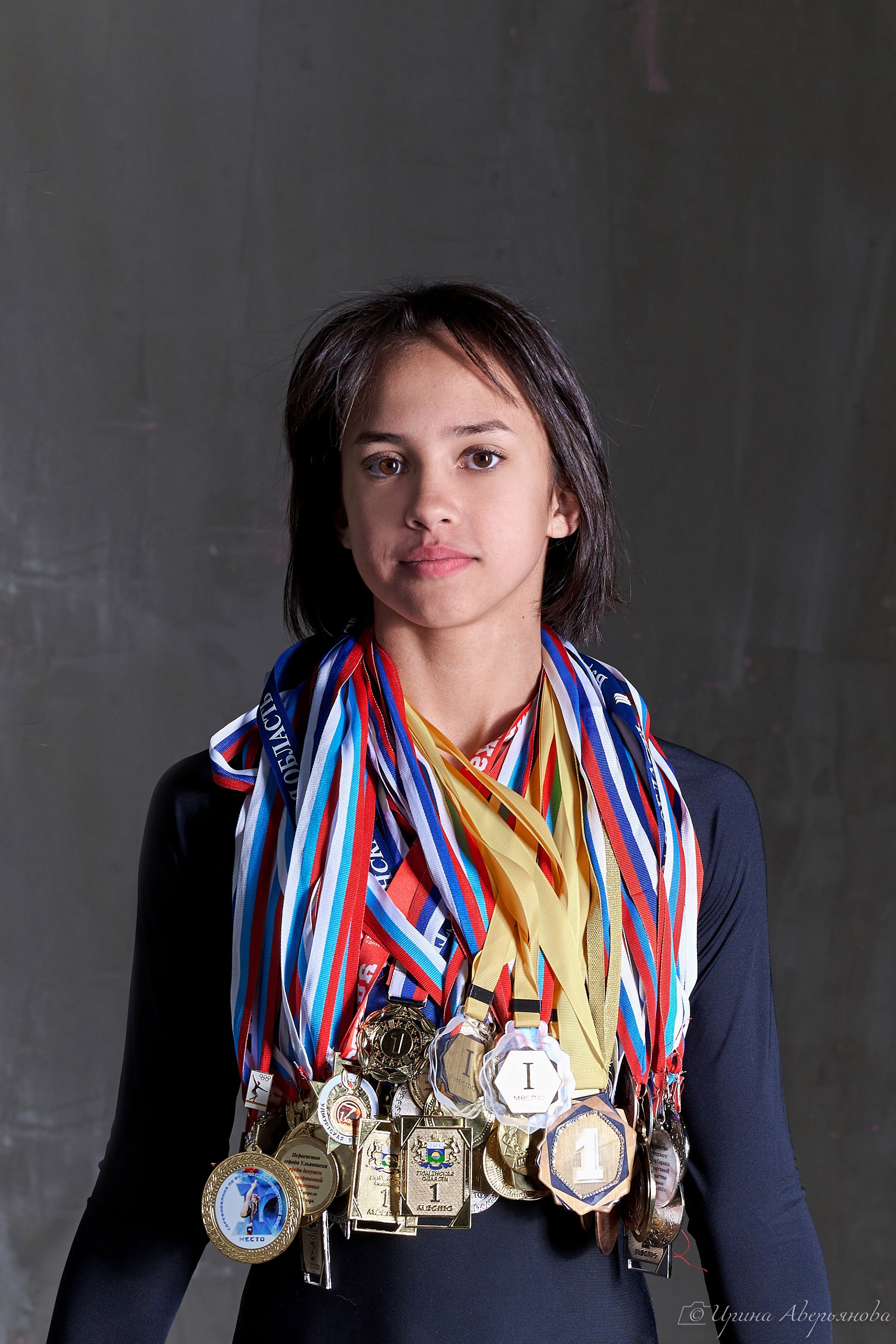 Студийная фотосессия гимнастки с тканью. Фотограф в Ульяновске Ирина Аверьянова