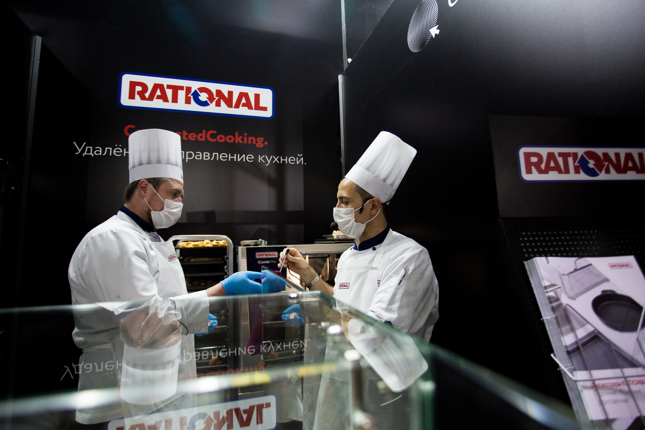 Выставка Apach. Свадебный и семейный фотограф в Москве Julia Juice