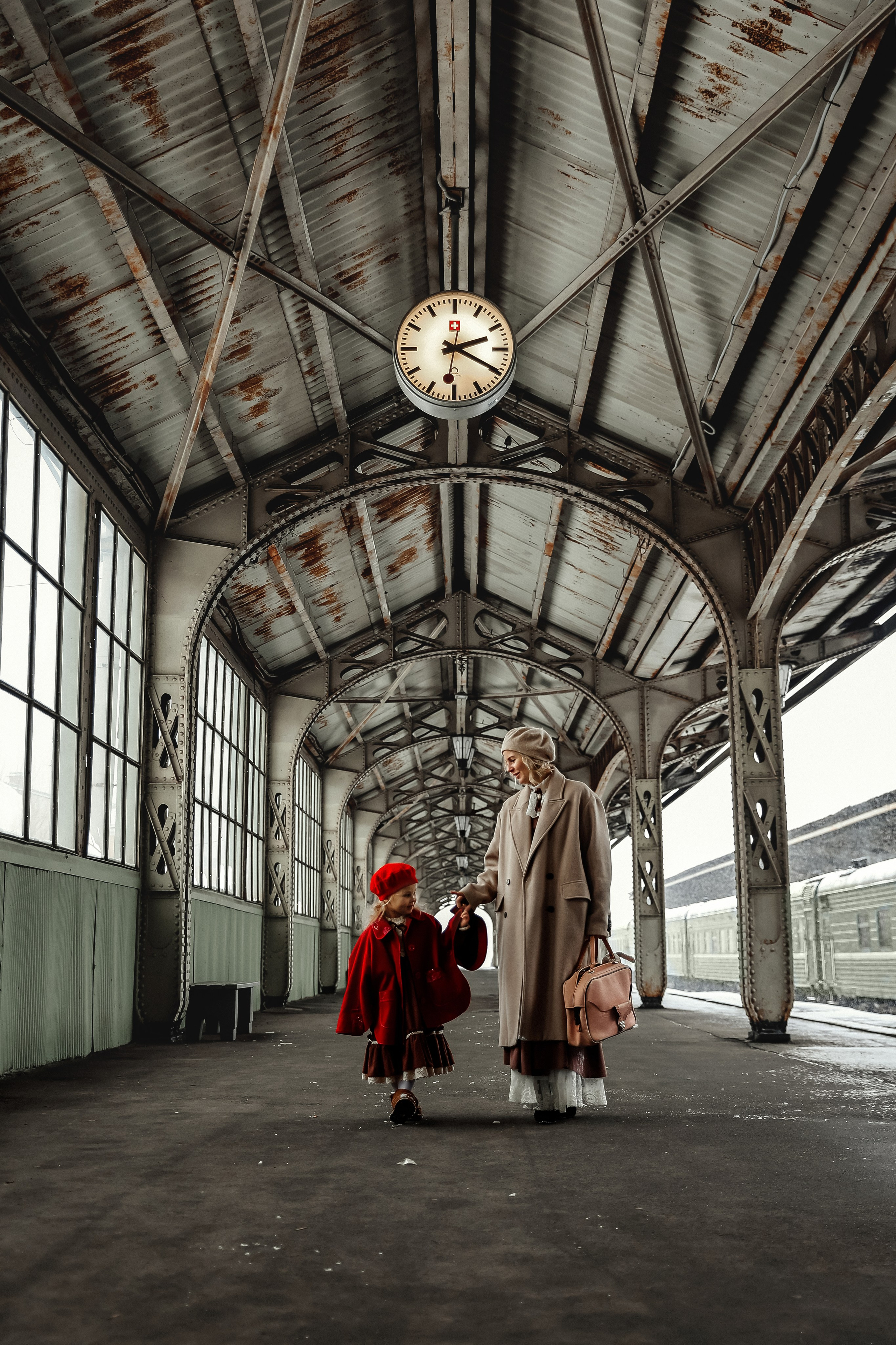 Ретро съемка на Витебском вокзале. Фотограф — Татьяна Кириллова, г. Санкт-Петербург