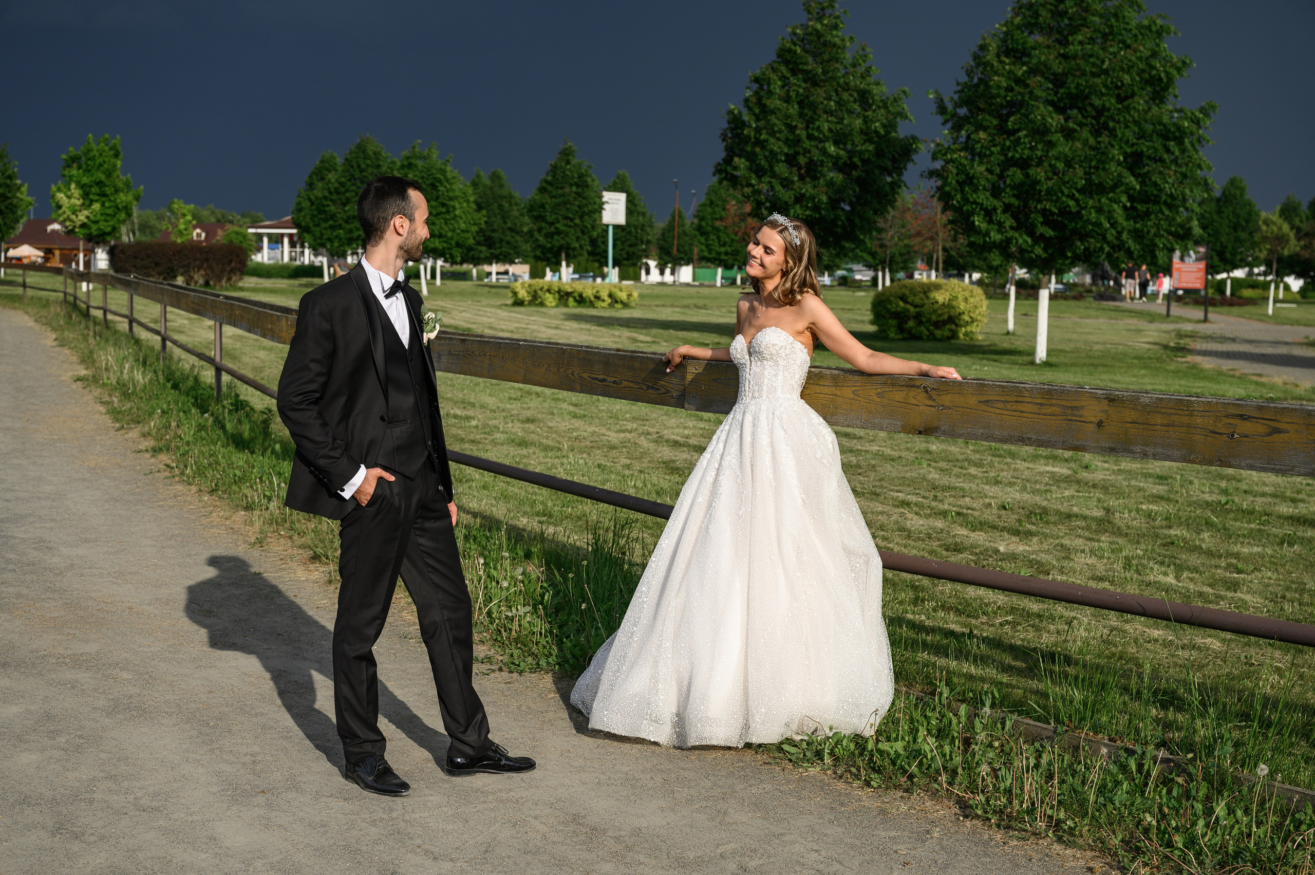 Свадьба шатер Город мастеров — Русская сказка. Свадебный фотограф Москва Юрий Кульман