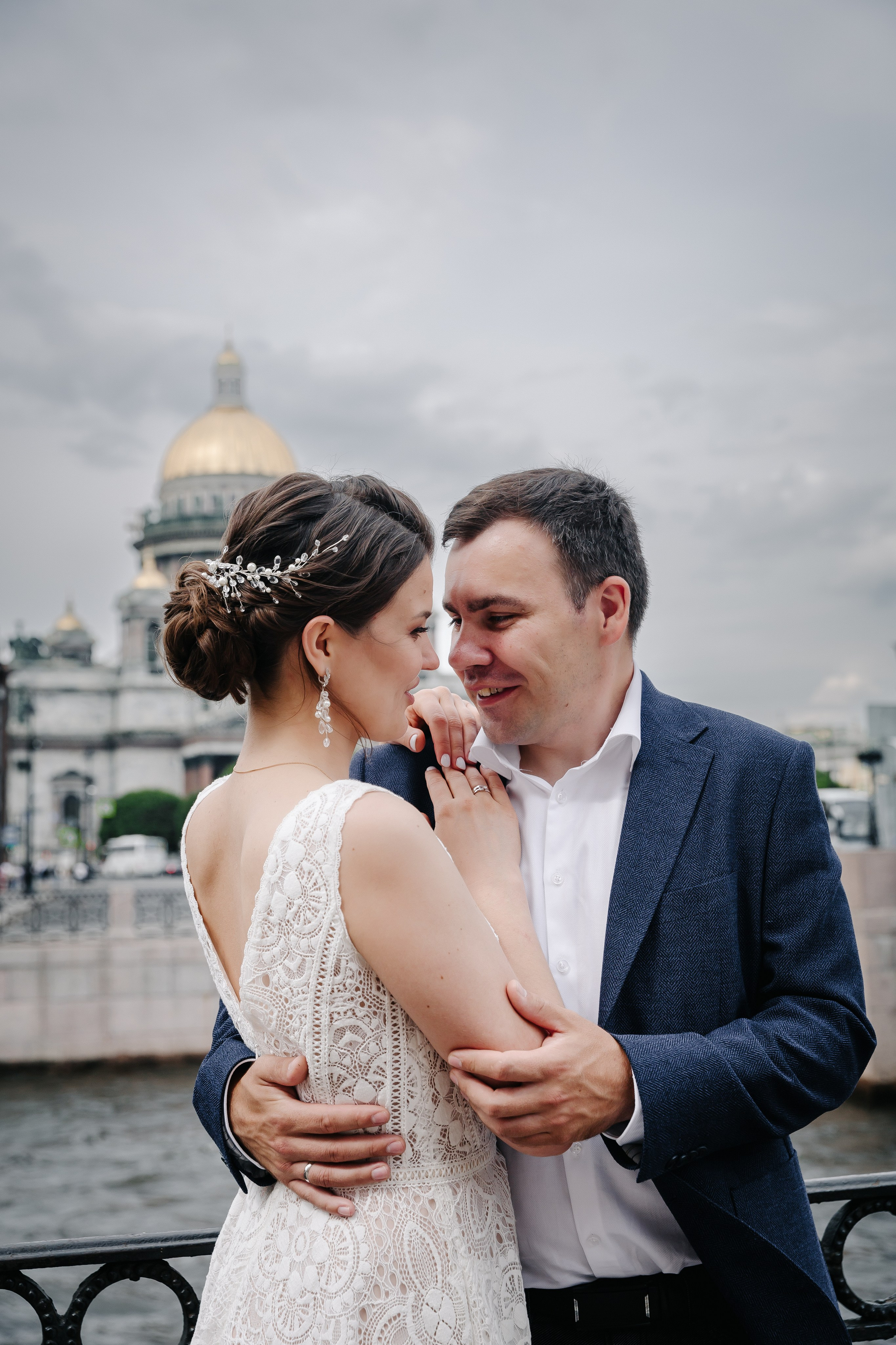 ДВОРЕЦ № 1 | Июль, Исаакиевская площадь. Свадебный фотограф в Санкт-Петербурге Полина Корзухина