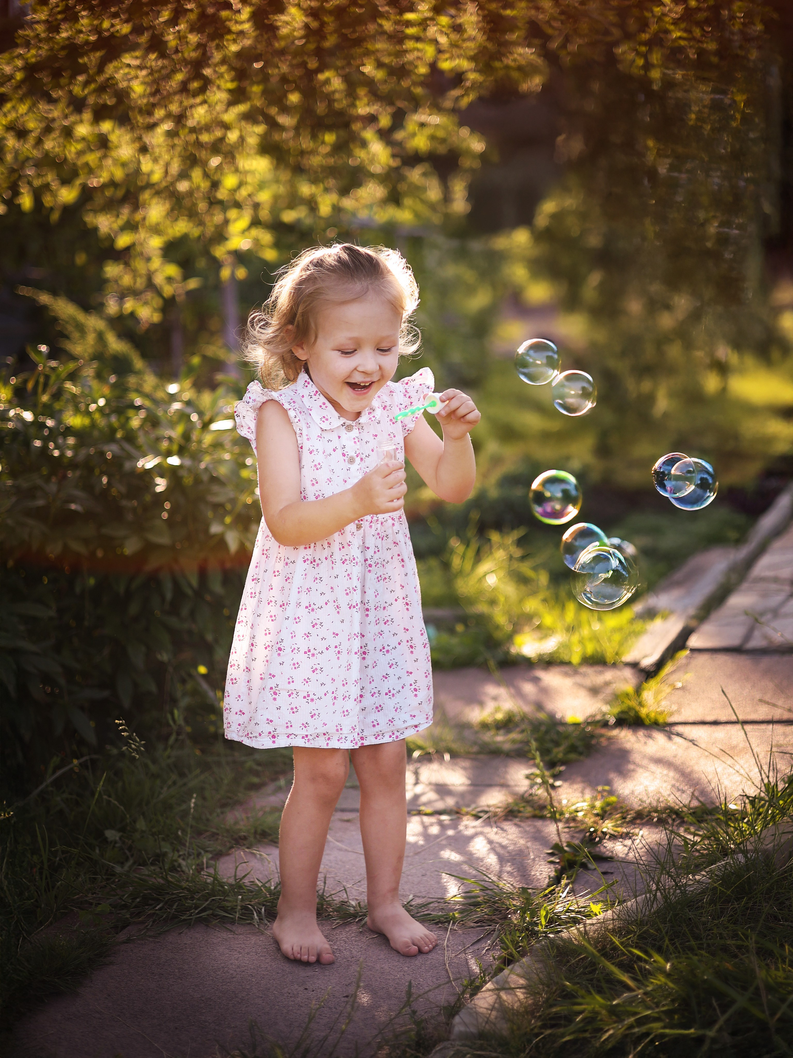 Приключения на даче маленькой Даши. Женский и детский фотограф в Саратове Ольга Зиброва
