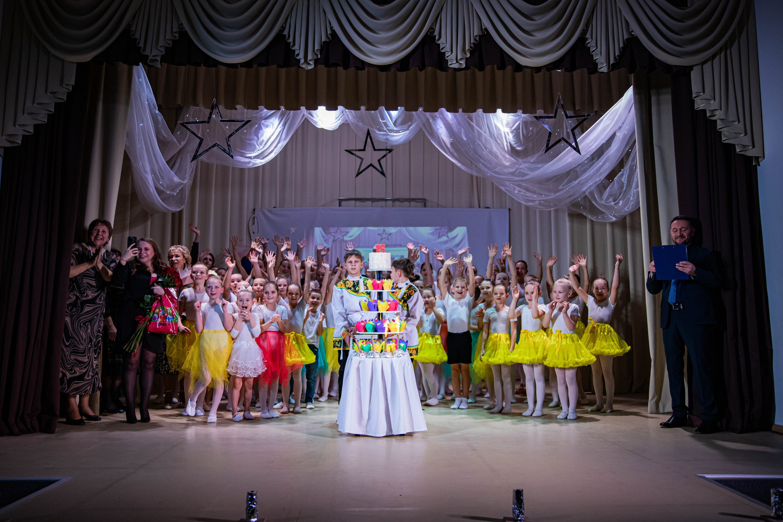 «Конфетти» Юбилейный концерт «Твори Добро». Фотограф Дарья Маташкова