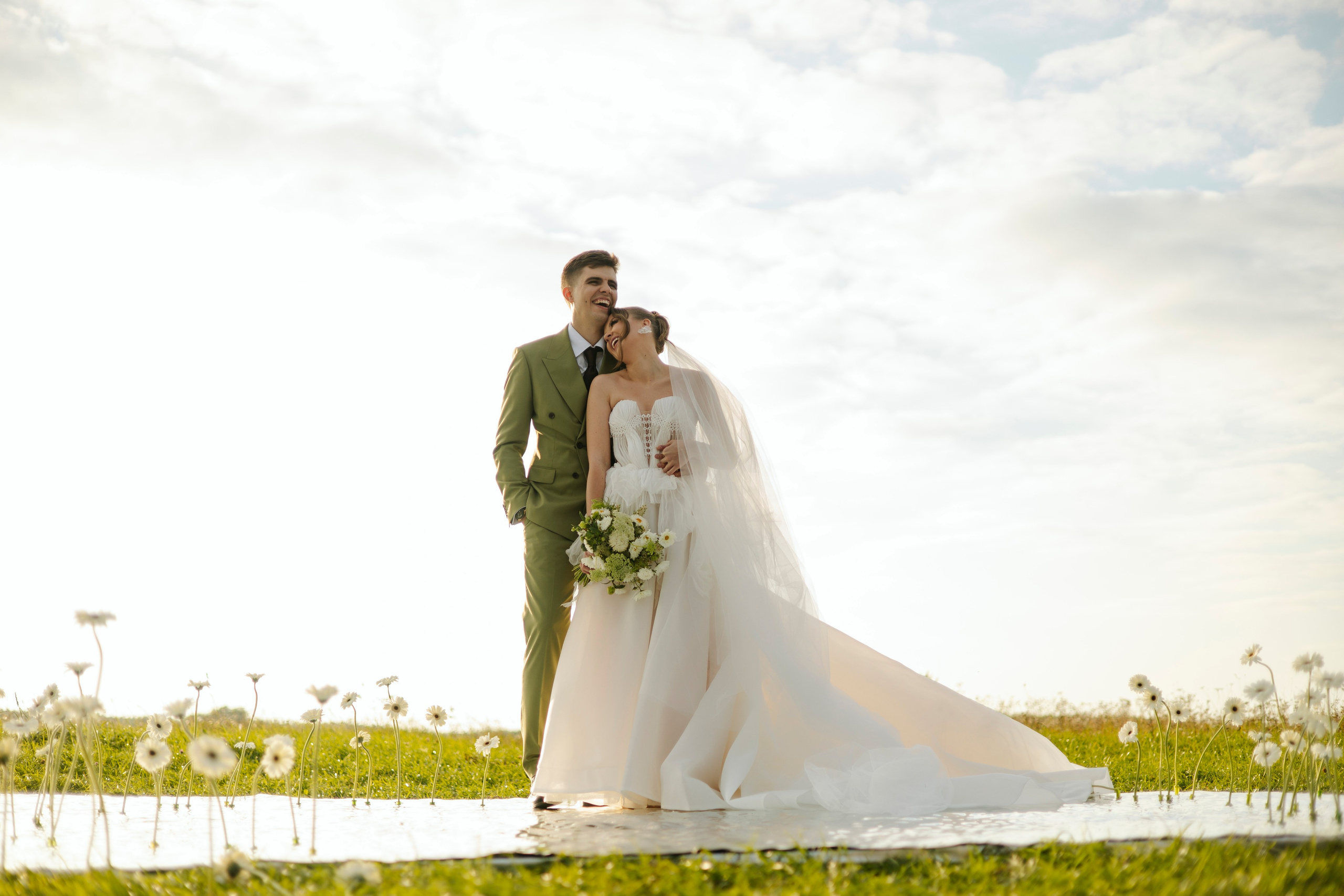 Артём и Вероника pine river. Nikolpinhasova