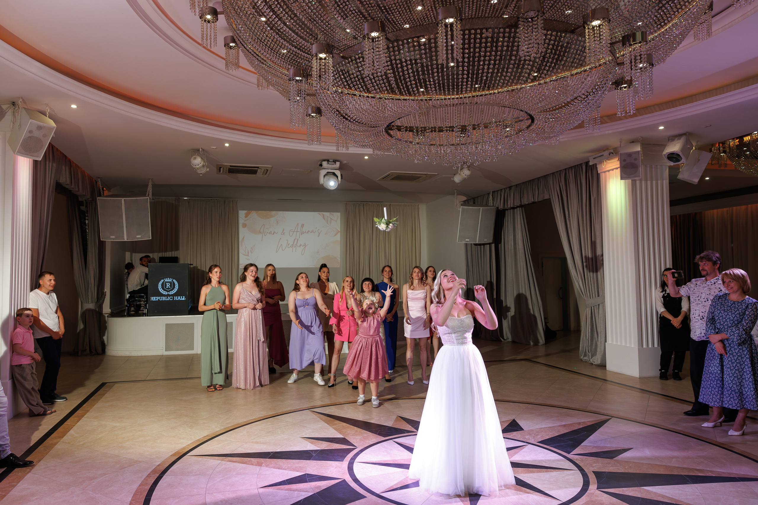 Свадьба в Москва сити и в ресторане Republic Hall. Свадебный фотограф Москва и МО Сергей Киржаев