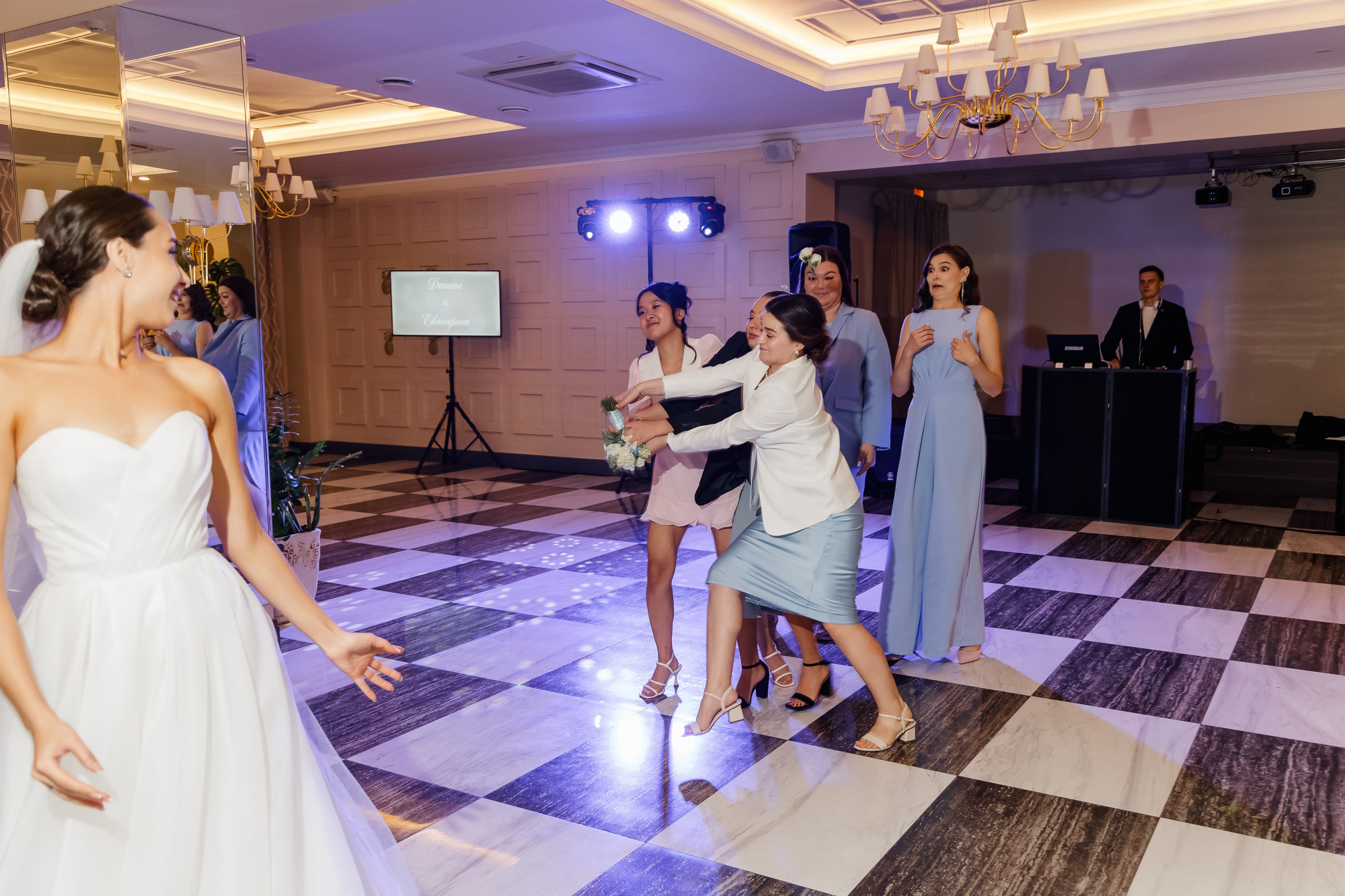 Данил и Екатерина. Sopka. Выездная регистрация. Свадебный фотограф в Хабаровске