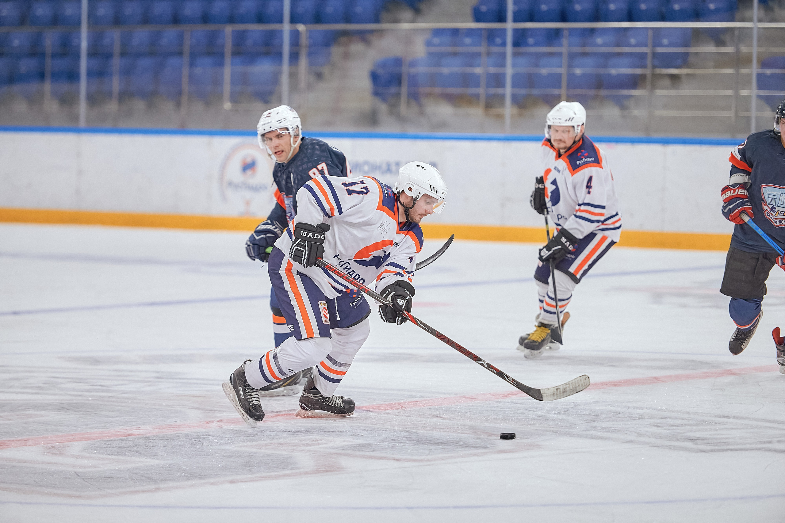 Портфолио репортажной фотосъёмки: Кристалл арена — Хоккей — РусГидро. Фотограф Яковлев Роман — Красноярск