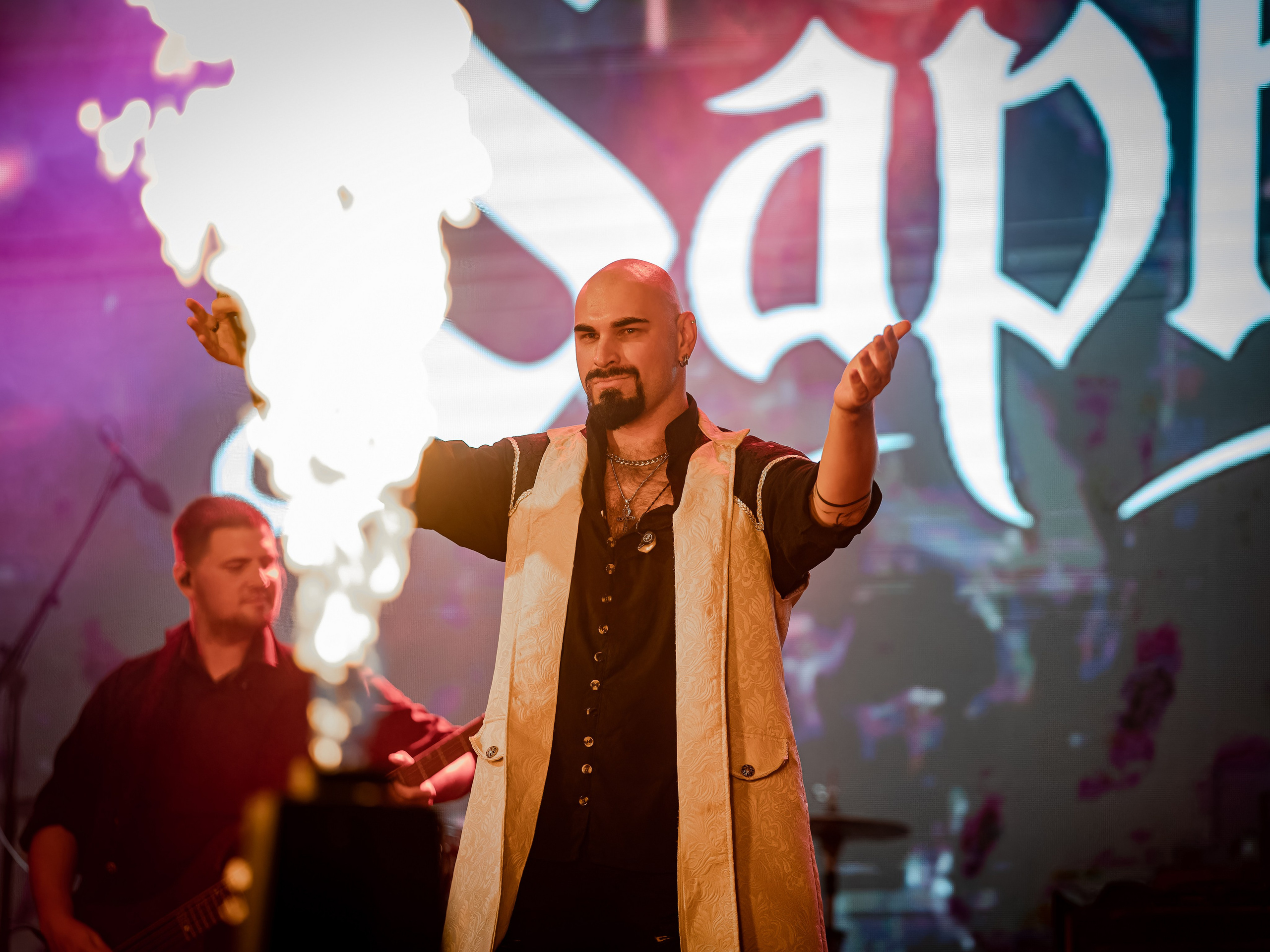 Saphath. Крылья Сахалина. Фотограф. г. Южно-Сахалинск. Олег Толстов