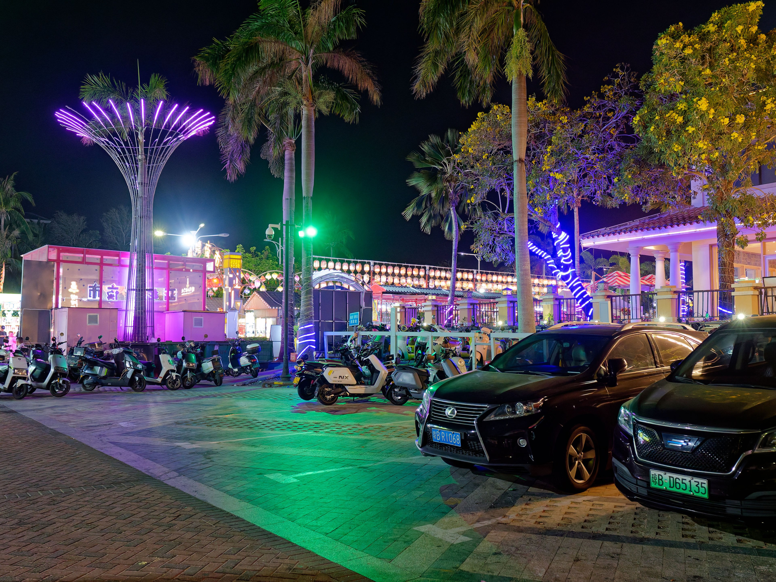 Хайнань 2026, «Food Street» ночная улица еды в Ялунване. Фотопрогулки по Миру