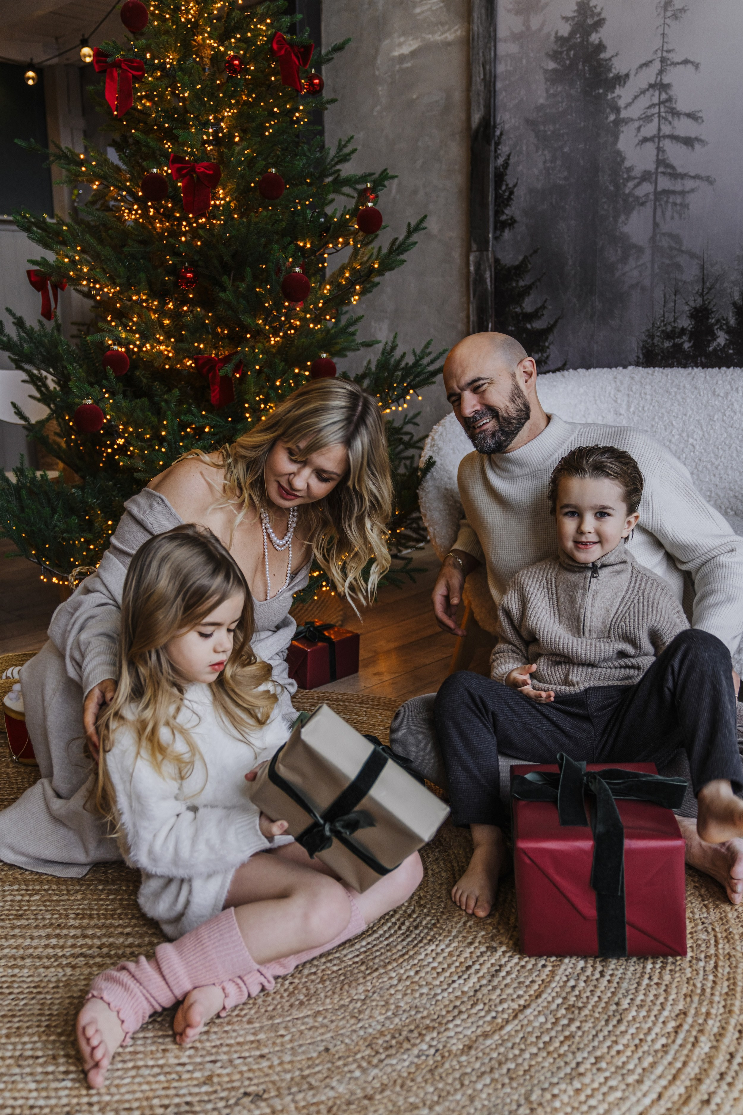 Лиза, Скарлетт, Винсент и Деннис. Минск, Рождество. Olga Modjaro