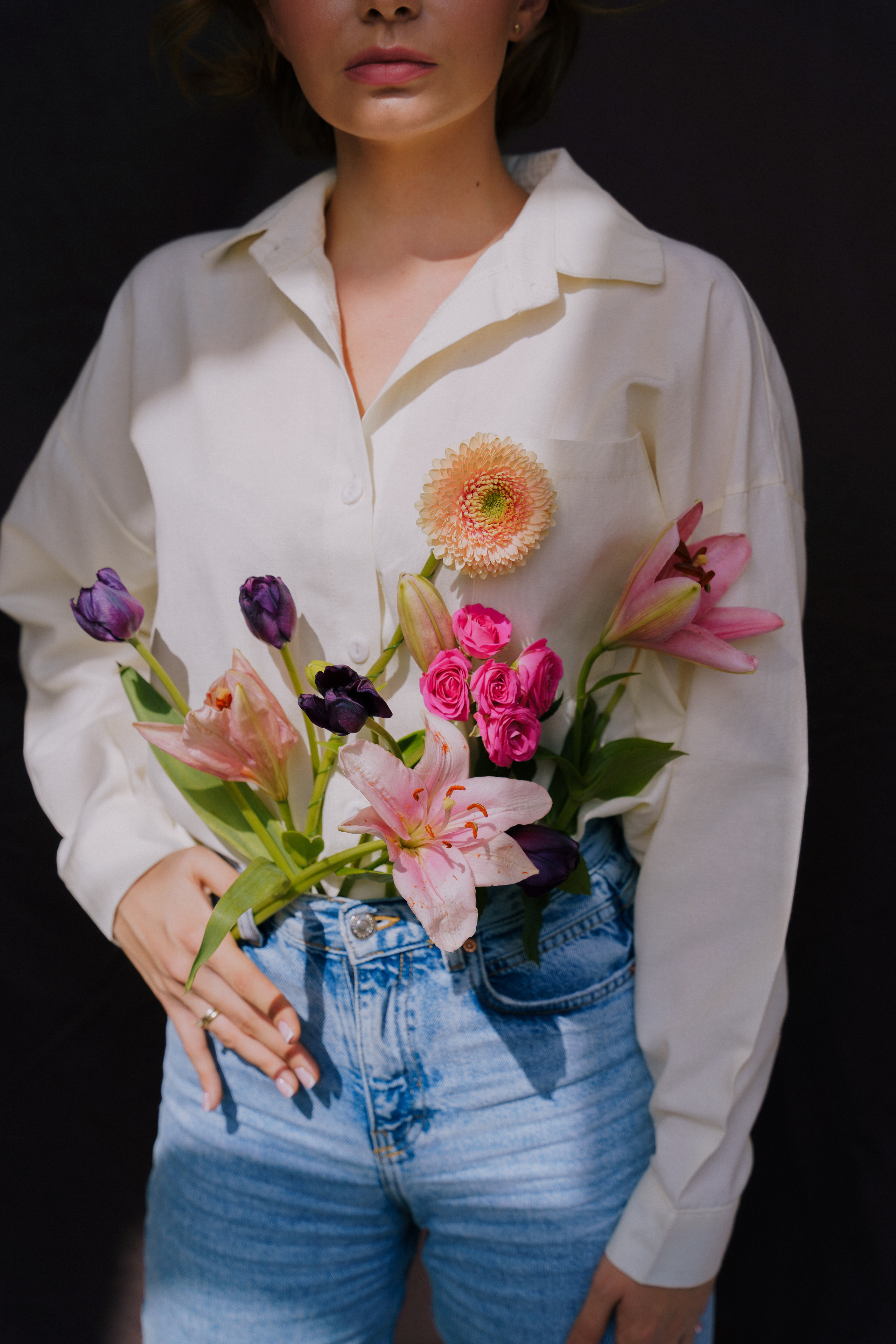 Портретная фотосессия с цветами в Архангельске