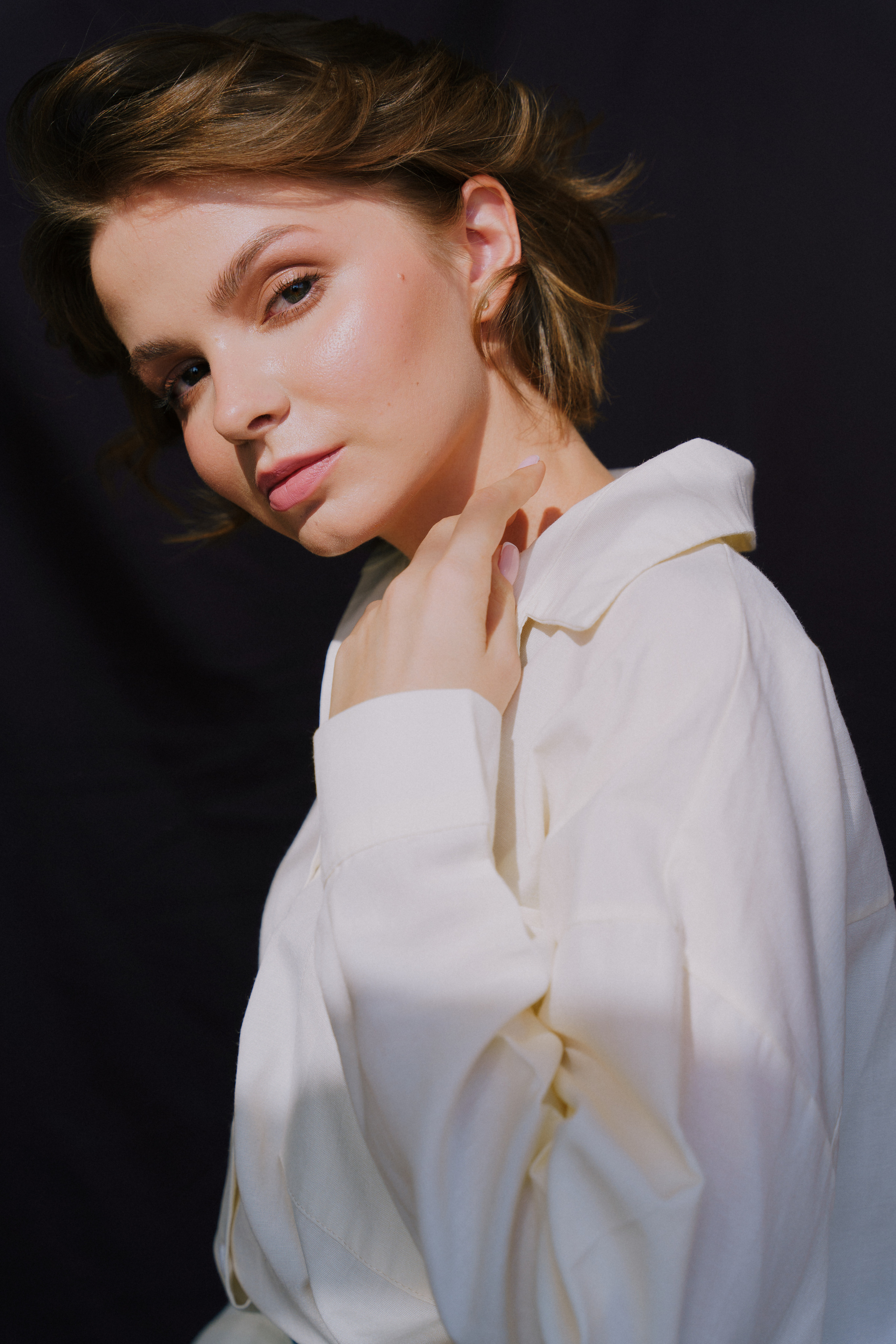 Портретная фотосессия с цветами в Архангельске