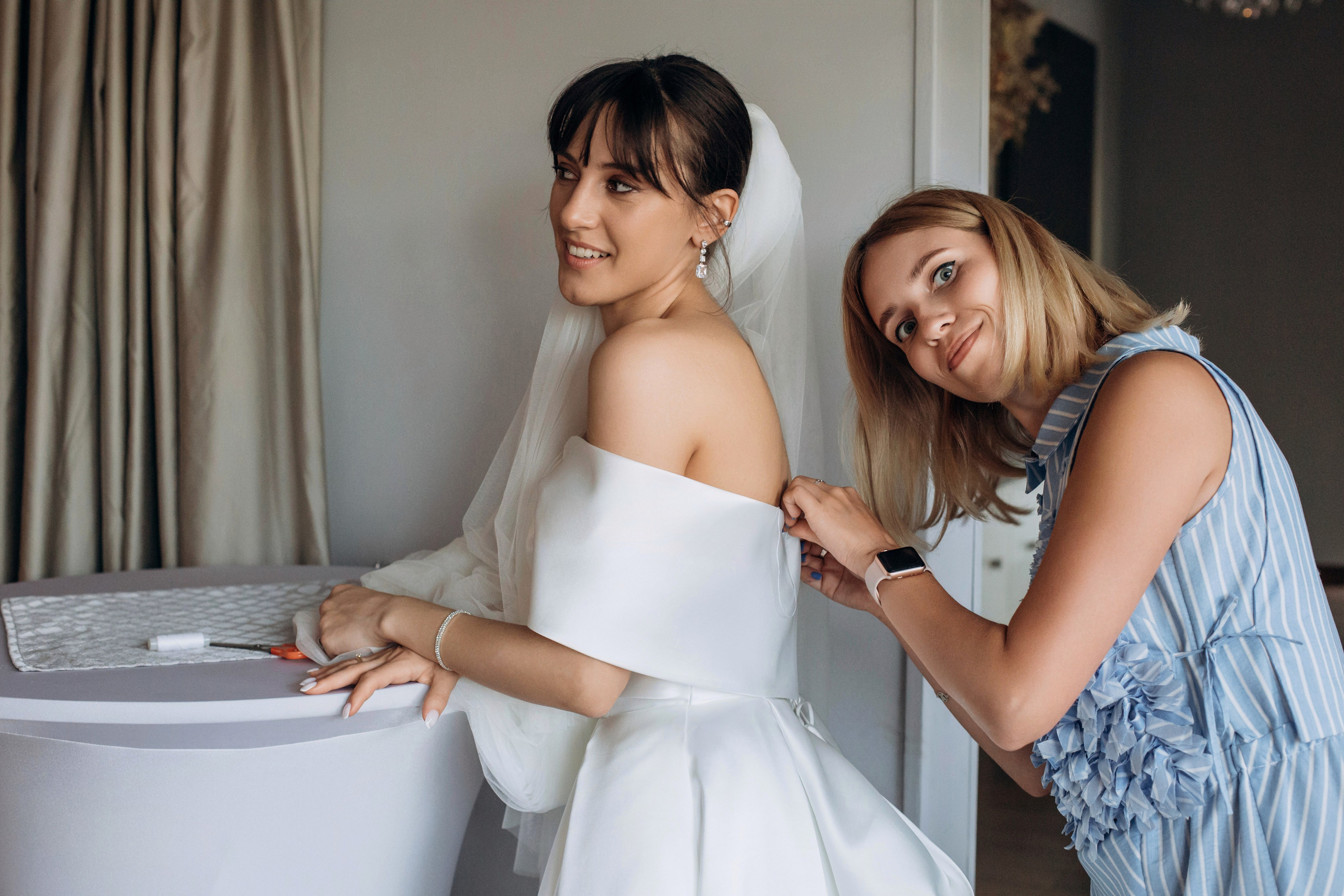 Свадьба на катере. Свадебный фотограф в Санкт-Петербурге Вика Стукачева