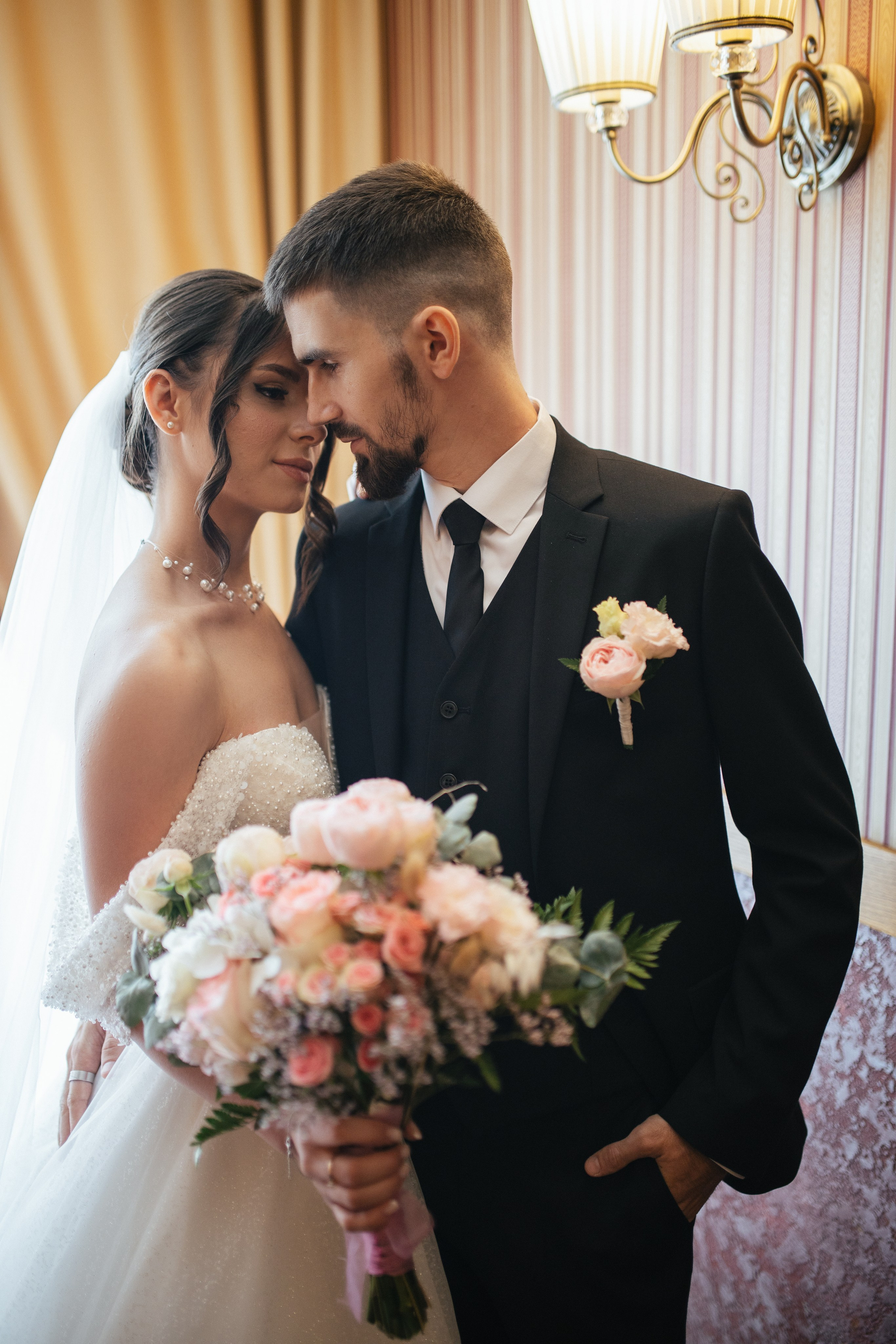 Роман и Валерия. Главная