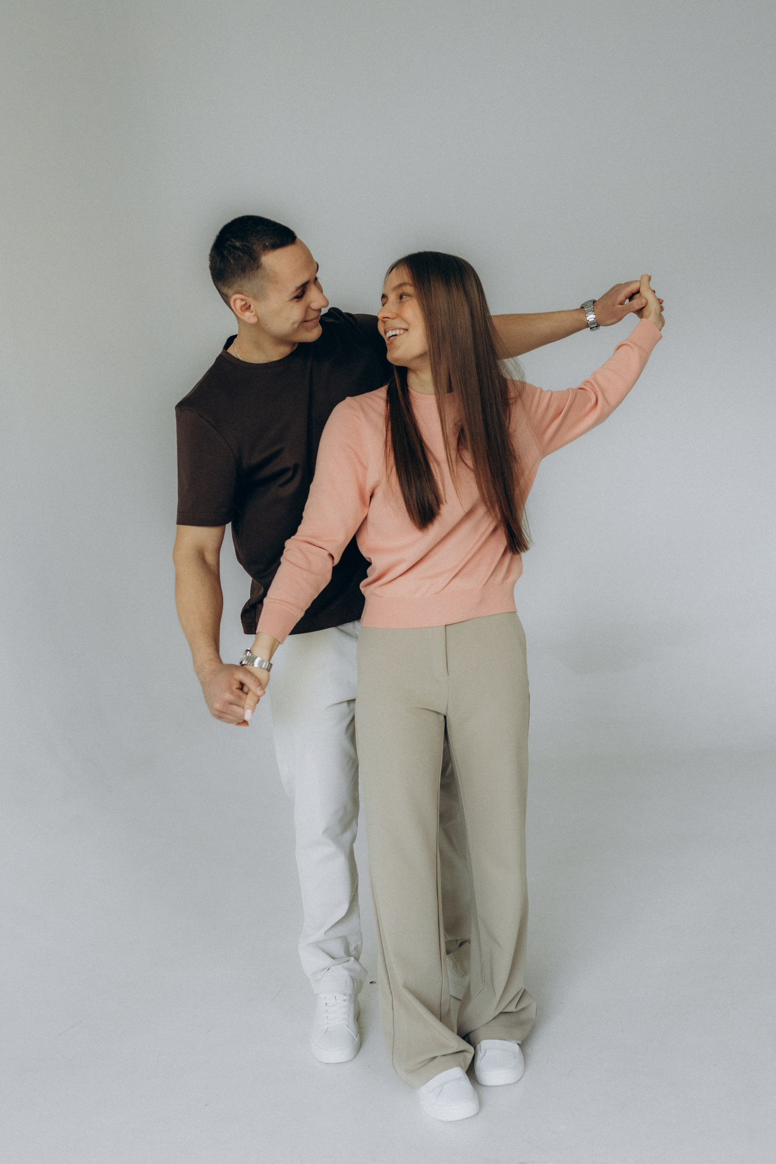 Семейная съёмка на циклораме. Фотограф НОГИНСК, Москва, Анастасия Белая