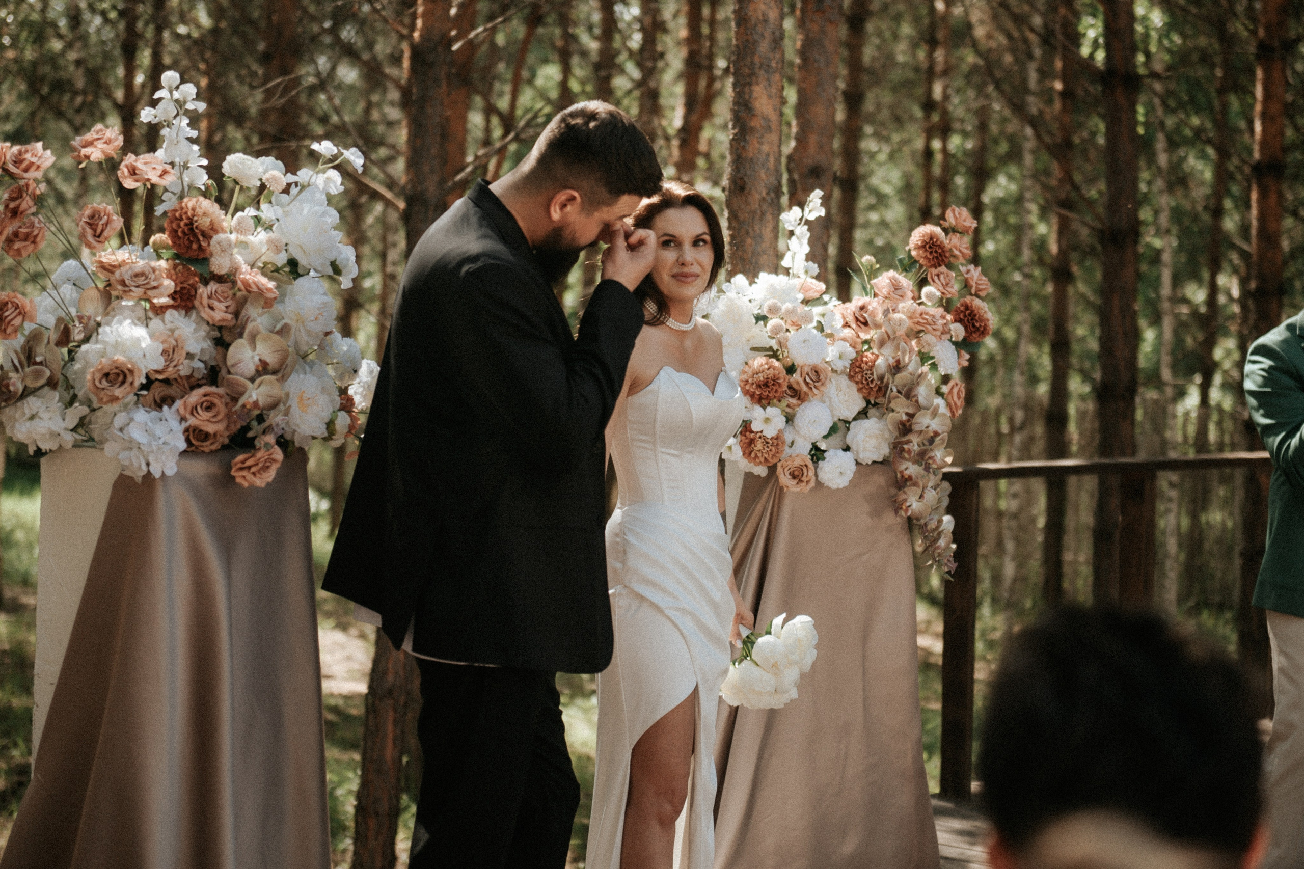 Свадебные фотографии. Фотограф в Барнауле Дарья Бутурлакина. Люби.Цени.Касайся