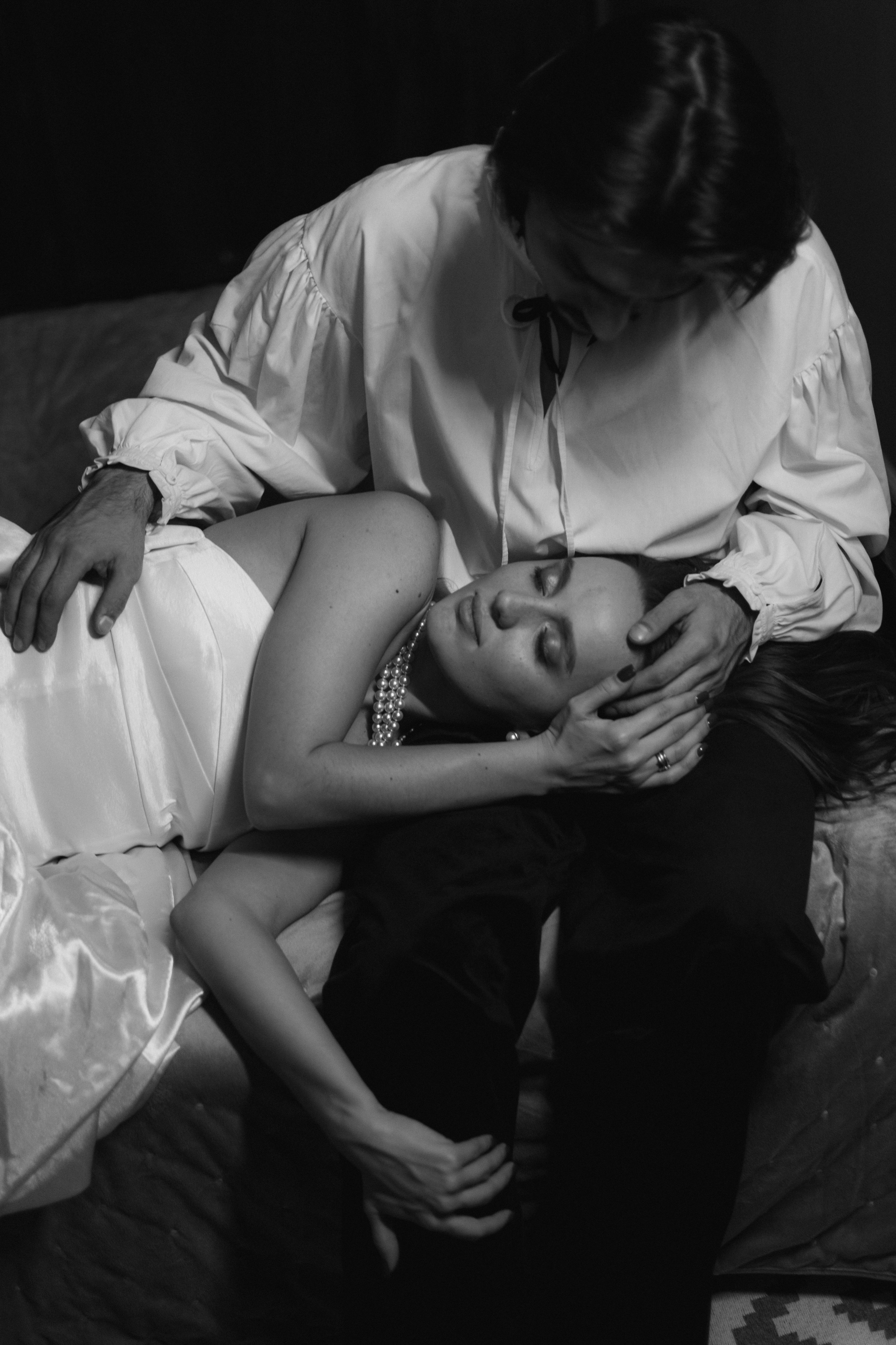 Леся и Никита (съёмка в съёмной квартире). Свадебный фотограф Беларусь Ольга Козыренко