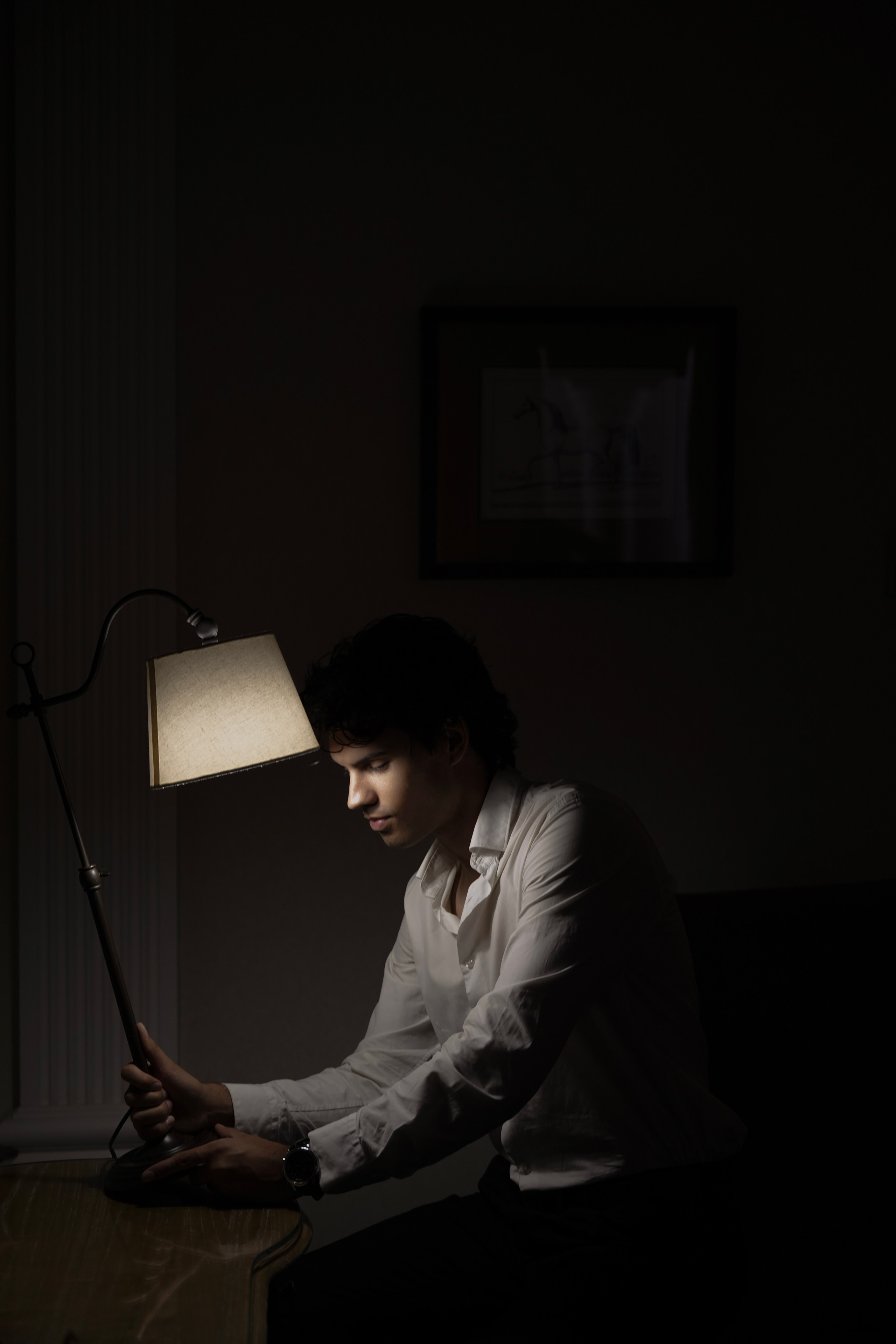 Свадебная фотосессия утра невесты и жениха в отеле Амбассадори