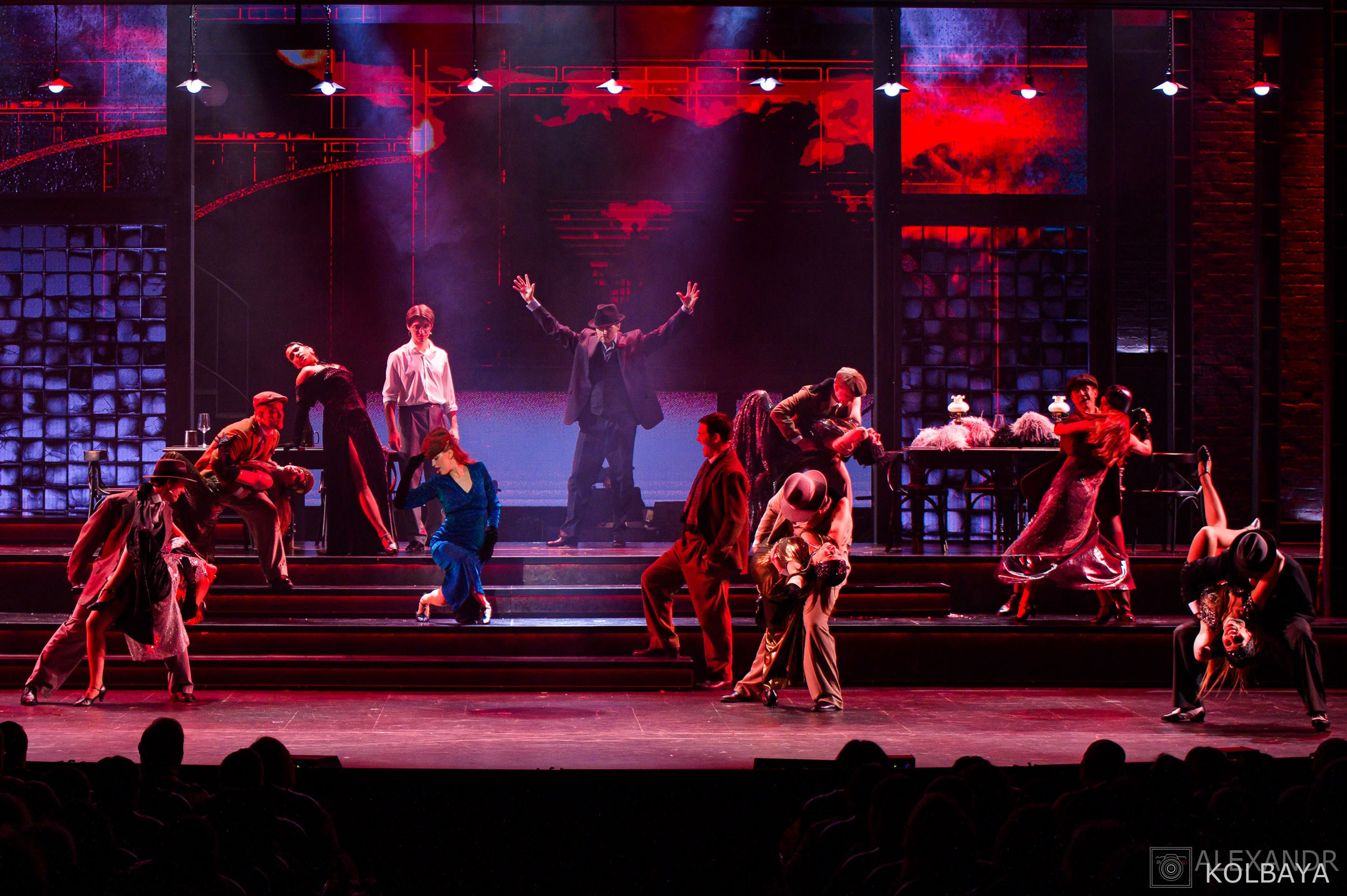 Фоторепортаж с мюзикла Вальс-Бостон 18 сентября 2025 года. Концертный и театральный репортажный фотограф в Москве Александр Колбая