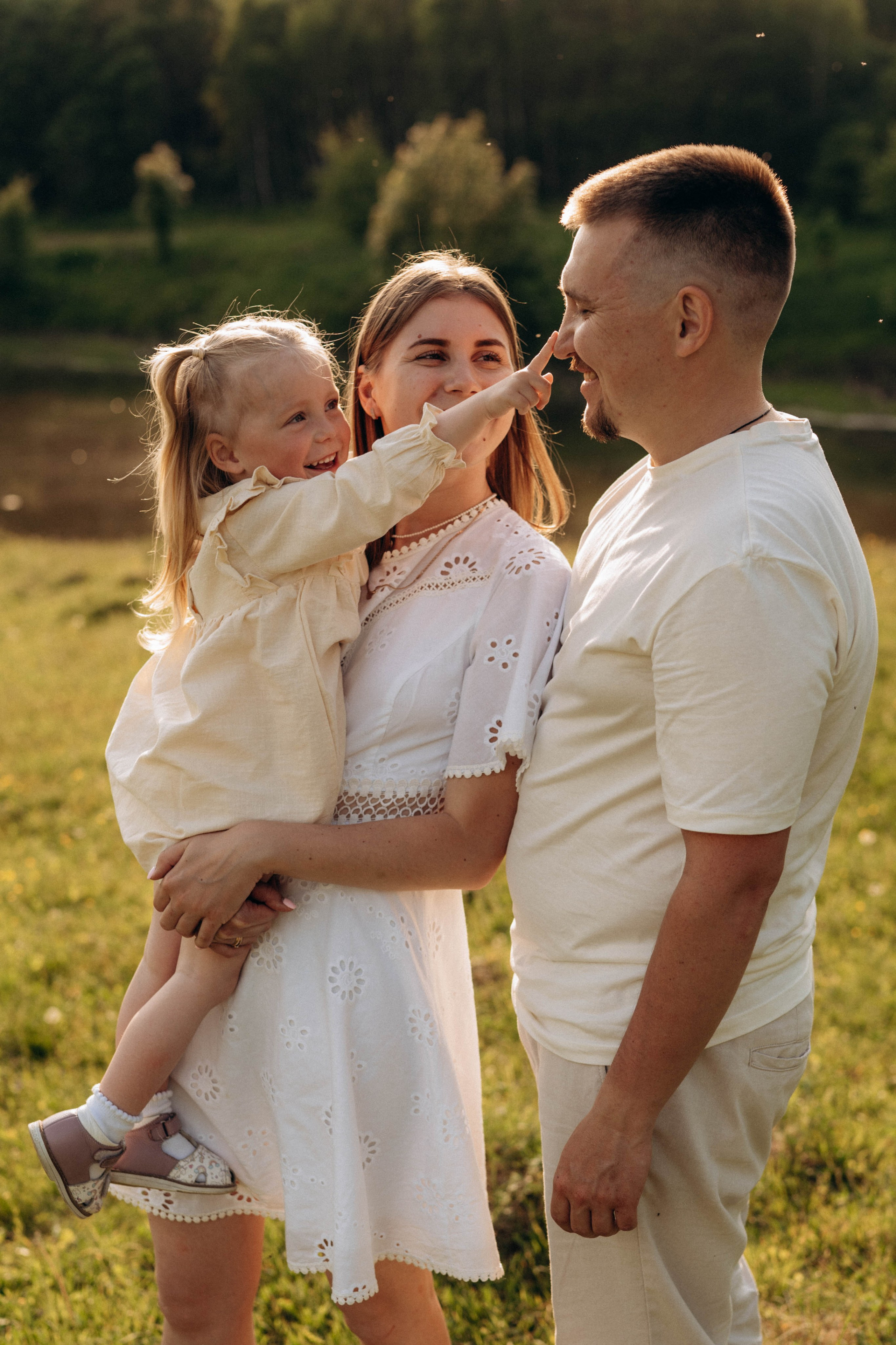 Прогулка Данилы, Алёны и Арины. Свадебный и семейный фотограф в Калуге Анна Киреева