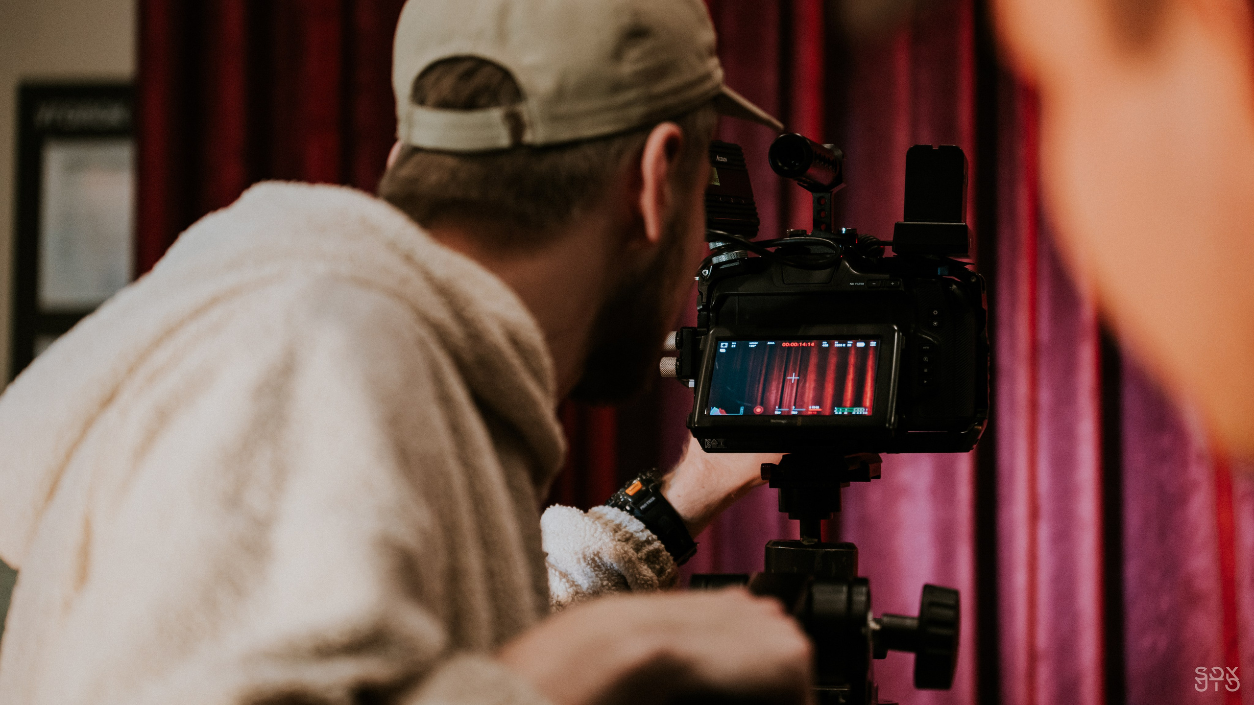 Видеопродакшн BACKED ROLL