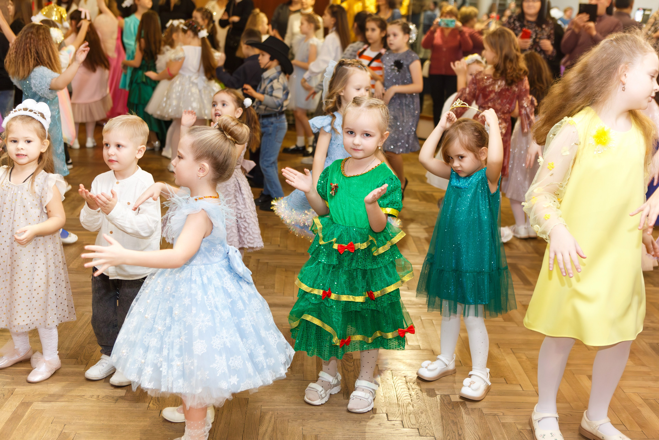Театр-студия «ОК"ФАНТАЗИЯ» — „НОВЫЙ ГОД С ФАНТАЗИЕЙ“. Профессиональный фотограф в Мценске и Орловской области