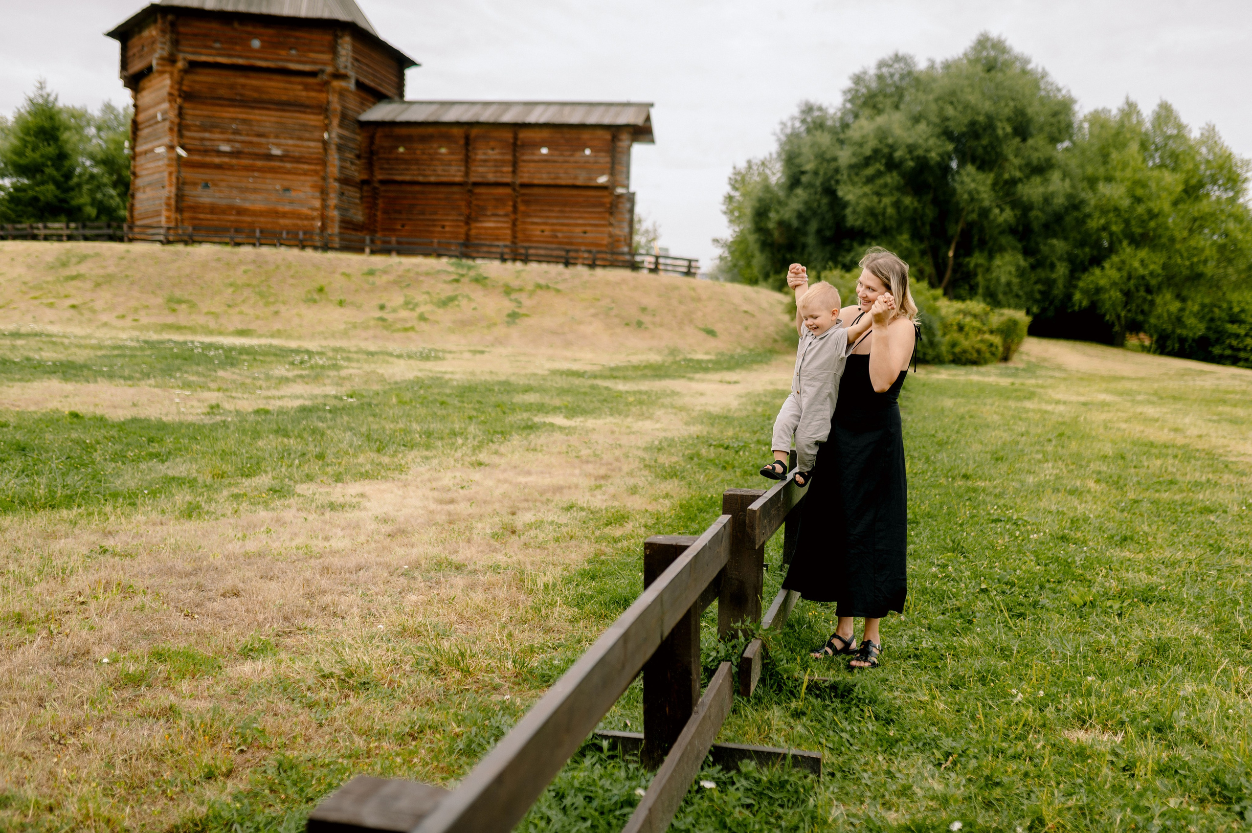 С АРОМАТОМ СКОШЕННОЙ ТРАВЫ. Шашкова Вероника / Свадебный и семейный фотограф Москва и Ярославль