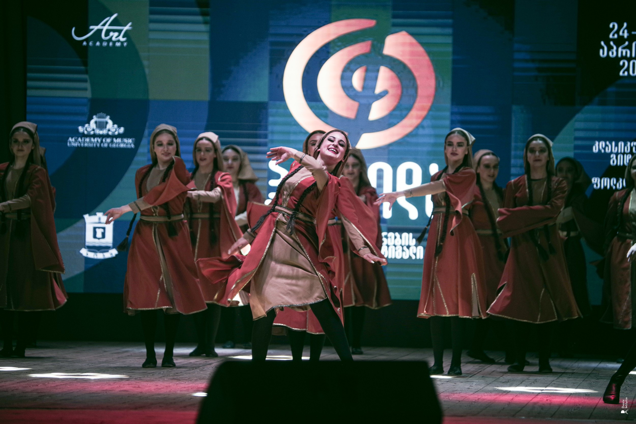 Танцы в Хоби. Портретный фотограф Денис Милютин