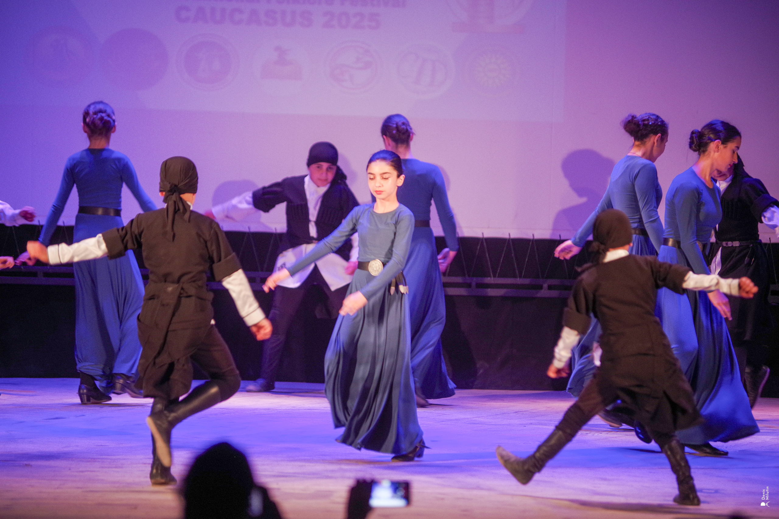 Танцы в прекрасном Они. Портретный фотограф Денис Милютин