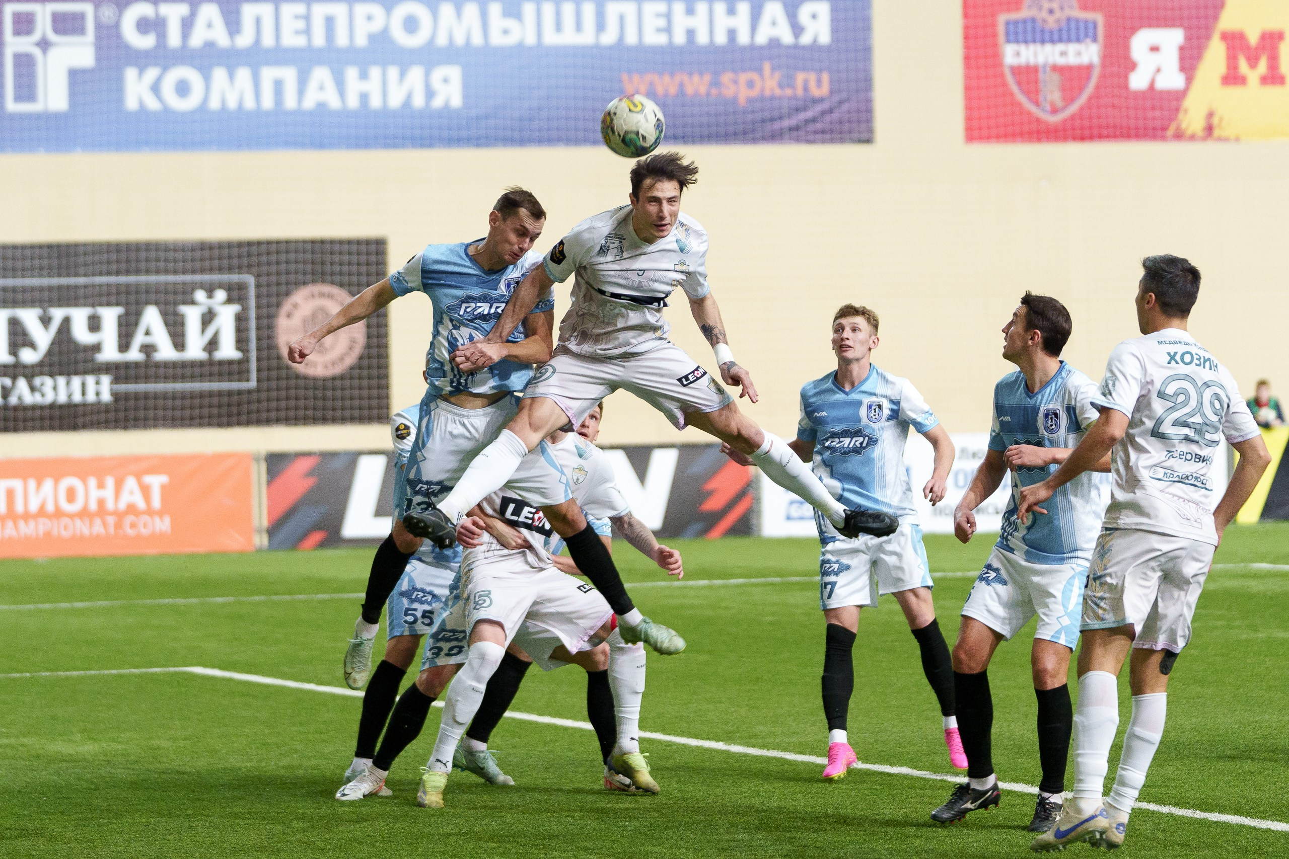 Футбол. Репортажный фотограф Красноярск Алекс Чампакхам