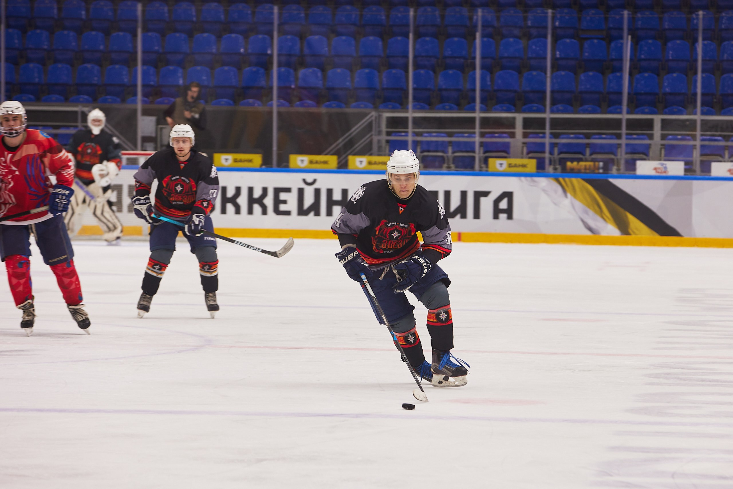 Репортаж. Офицерская хоккейная лига 2025 год. Спортивный фотограф Некрасов Денис