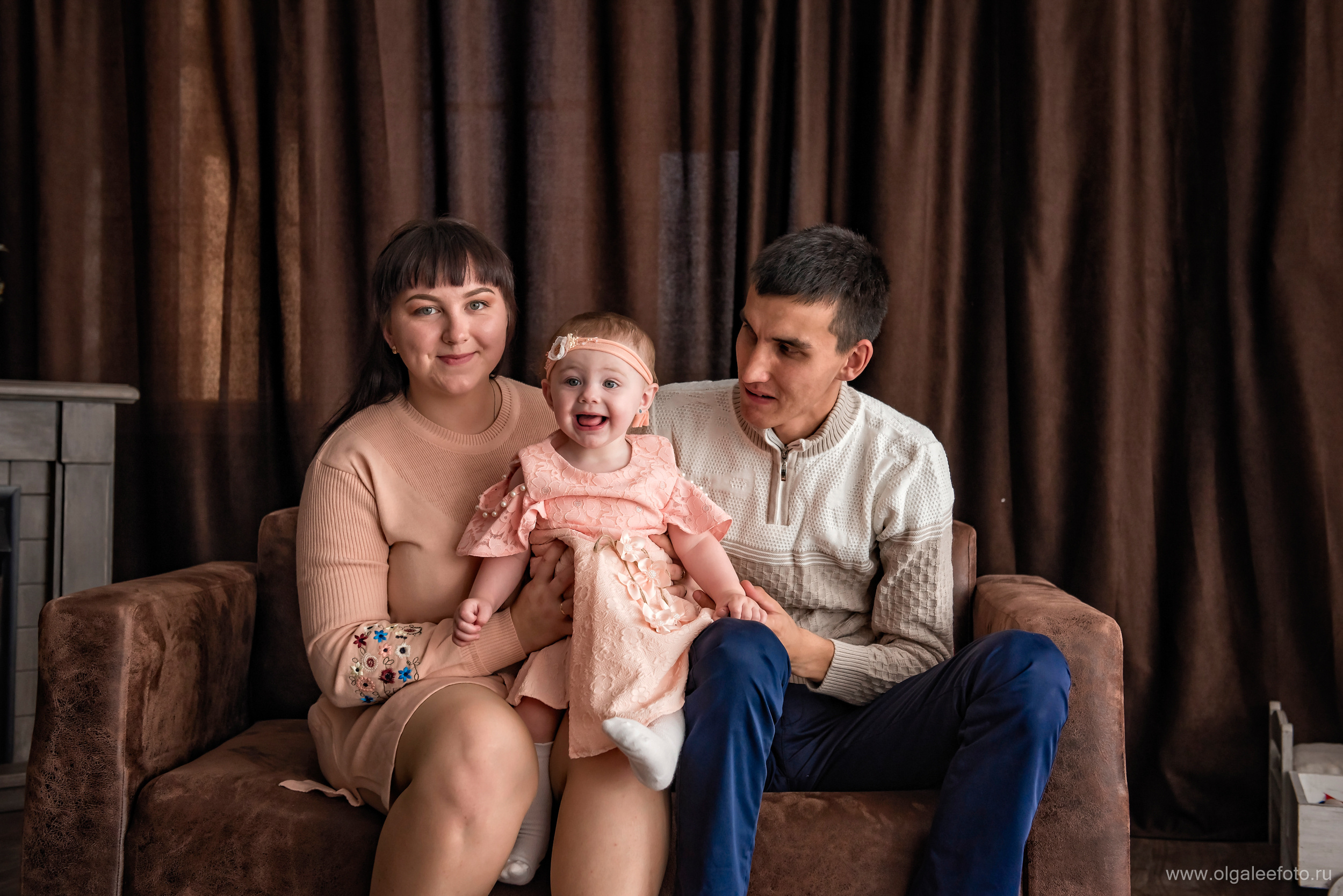 Алиса годик. Ольга Ли свадебный семейный фотограф Иркутск