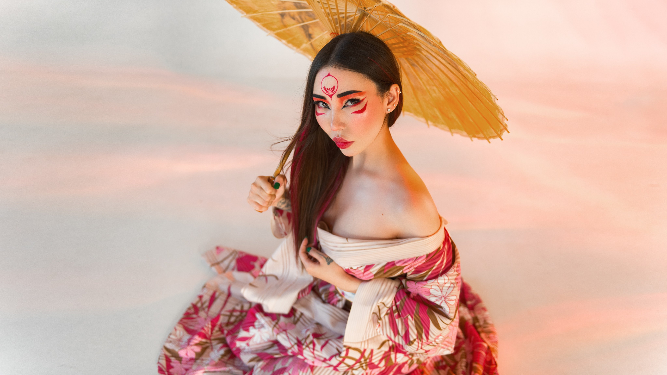 INDOORS. Semenyakov — фотограф Красноярск