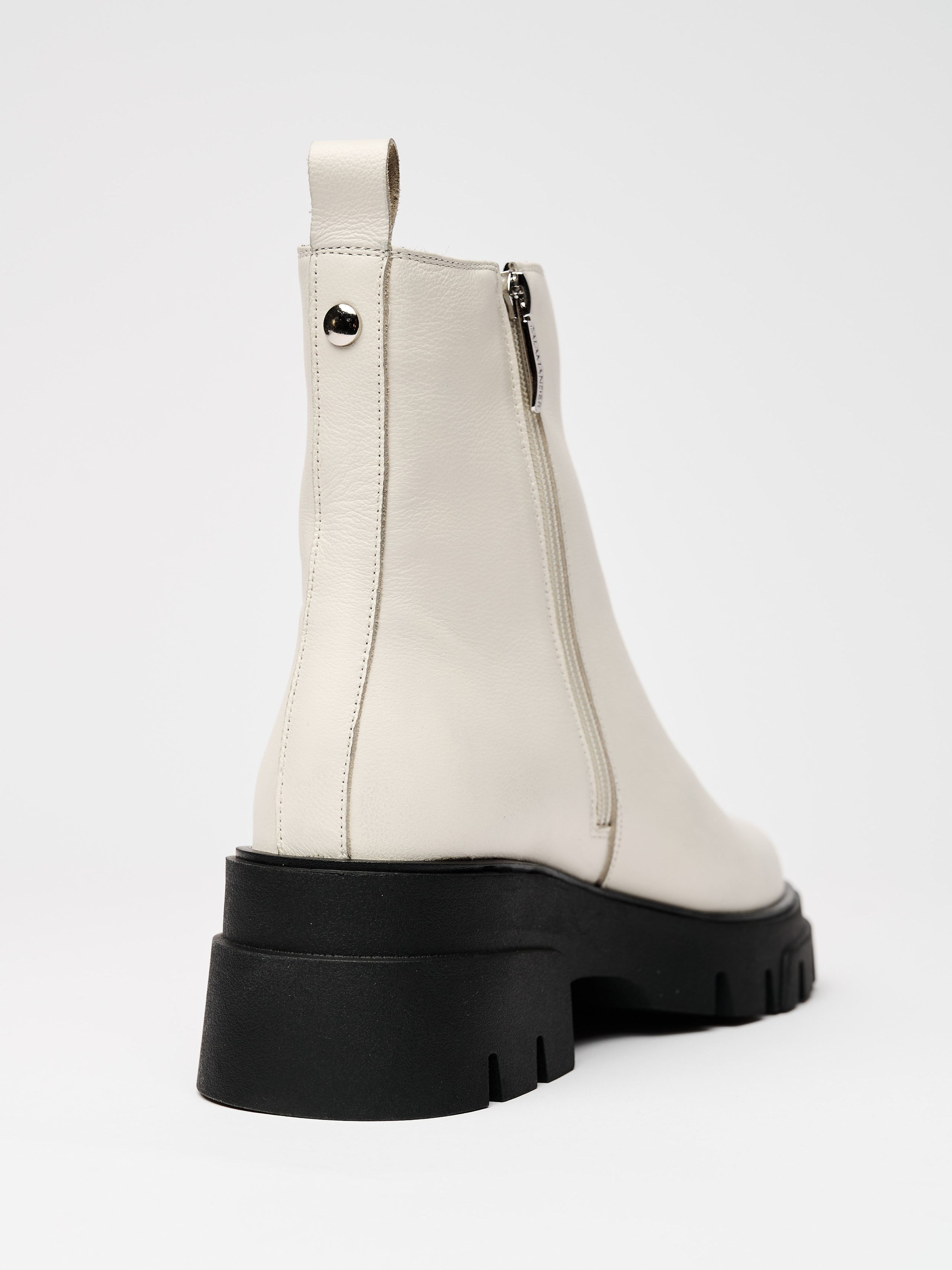 Съёмка для бренда Salamander. Fashion фотограф в Москве Ксения Чупрунова