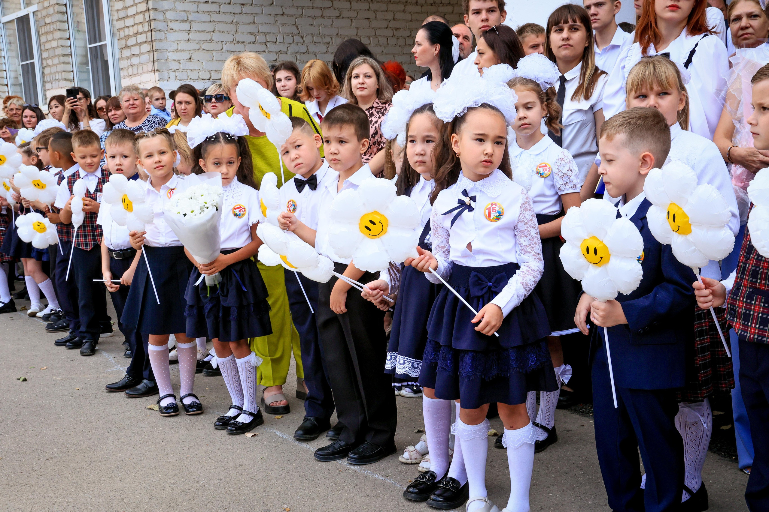 ШКОЛА 1 СЕНТЯБРЯ. Свадебный фотограф — видеограф в г. Астрахань Екатерина Юмашева