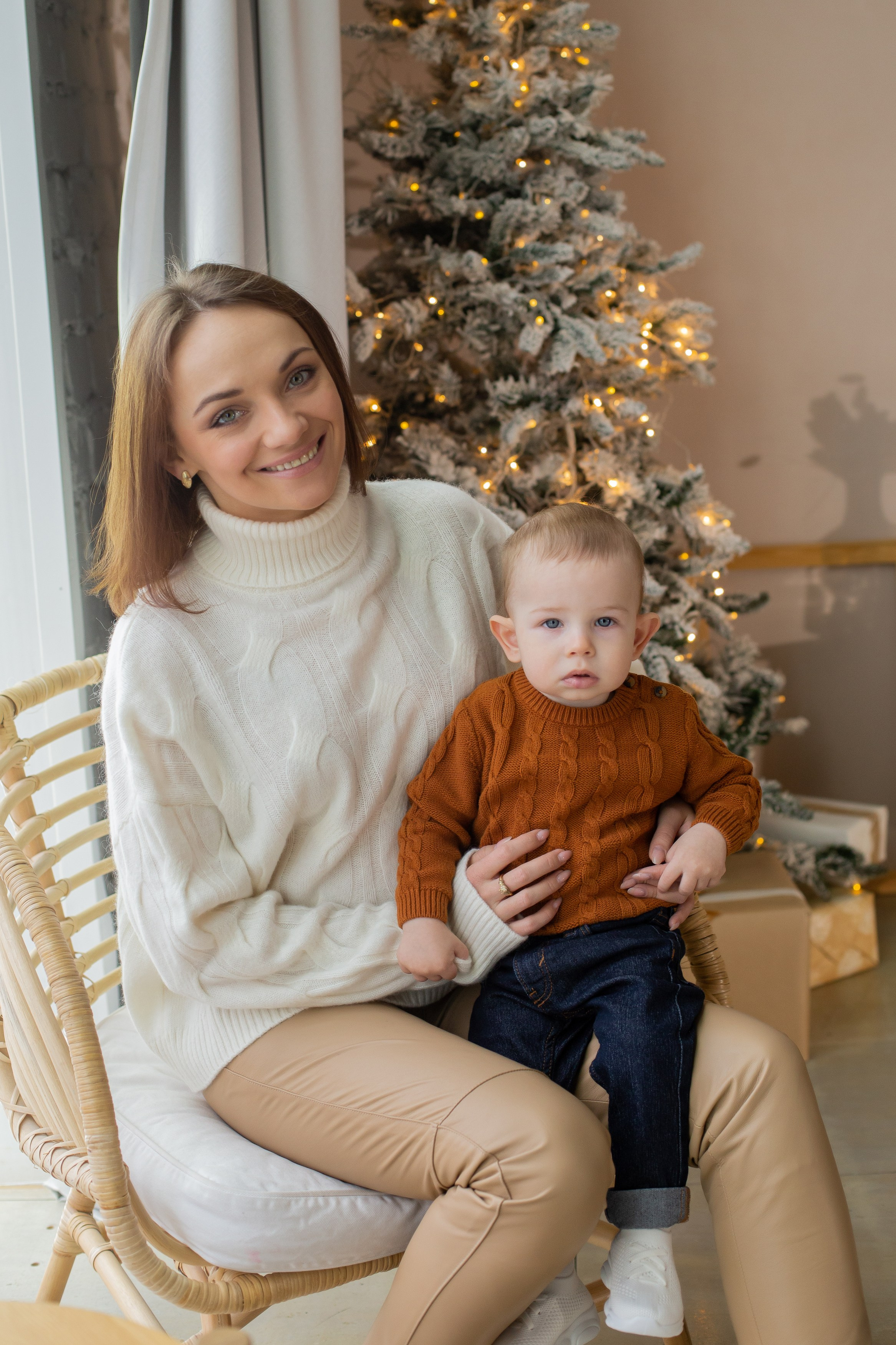 New Year Photoshoot. Fotograf u Crnoj Gori-porodično fotografisanje sa djecom, lovestory, nekretnine