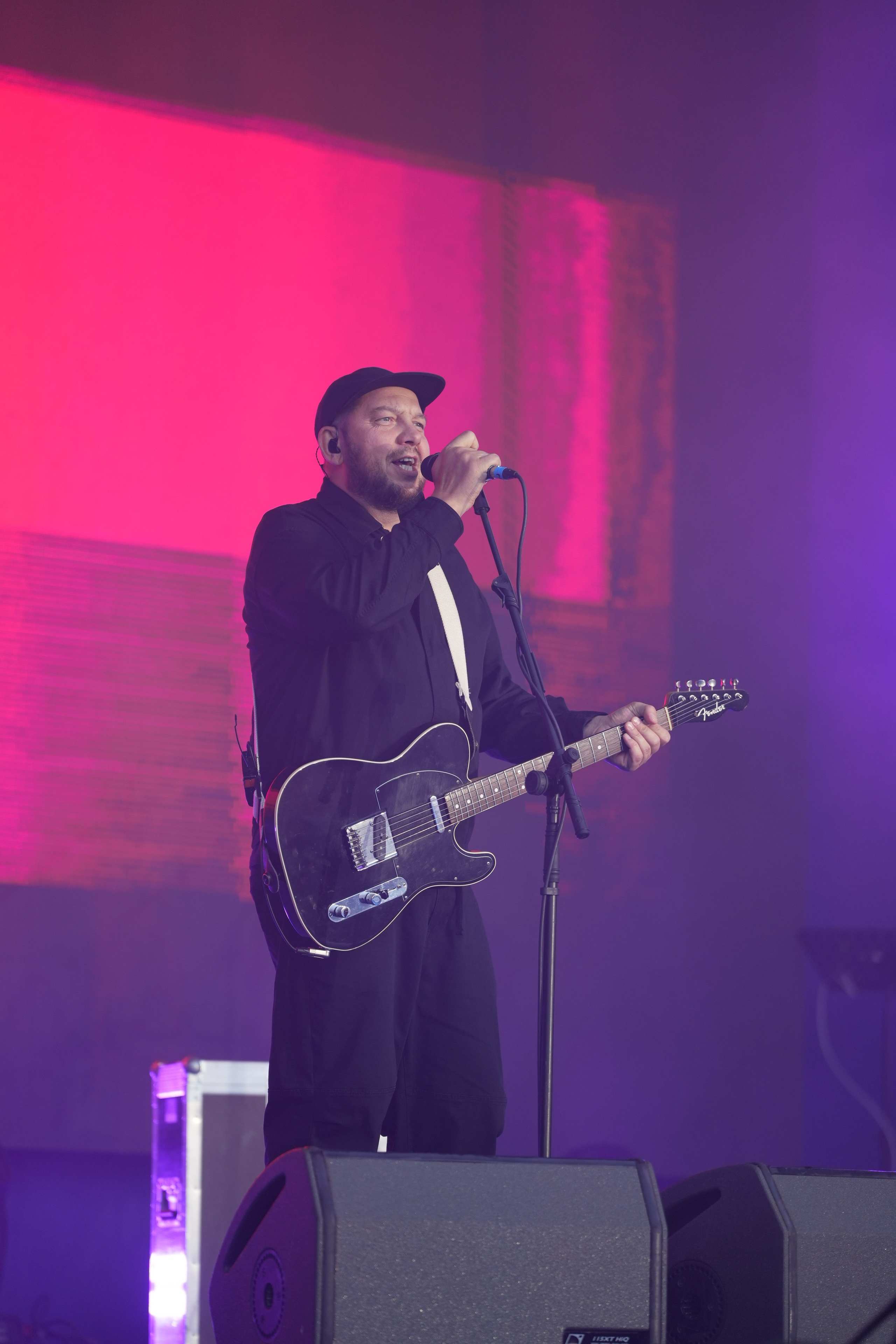 Смысловые галлюцинации и Сергей Бобунец на фестивале ЦСКА Фест 2024. Сайт Алматинского НЮ АРТ, будуар и фэшн фотографа Дениса Карпенко