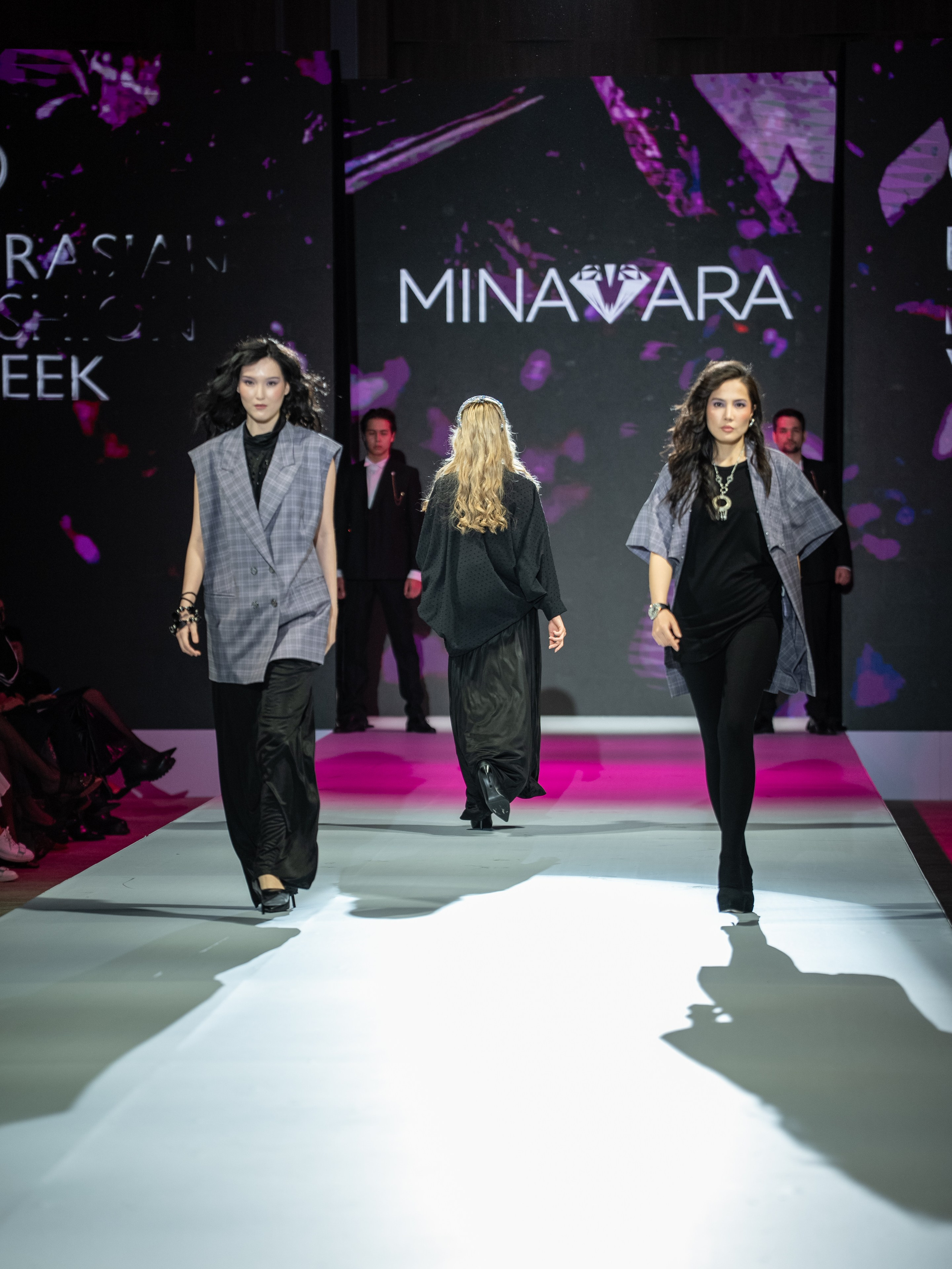Eurasia Fashion Week Minavara. Сайт Алматинского НЮ АРТ, будуар и фэшн фотографа Дениса Карпенко