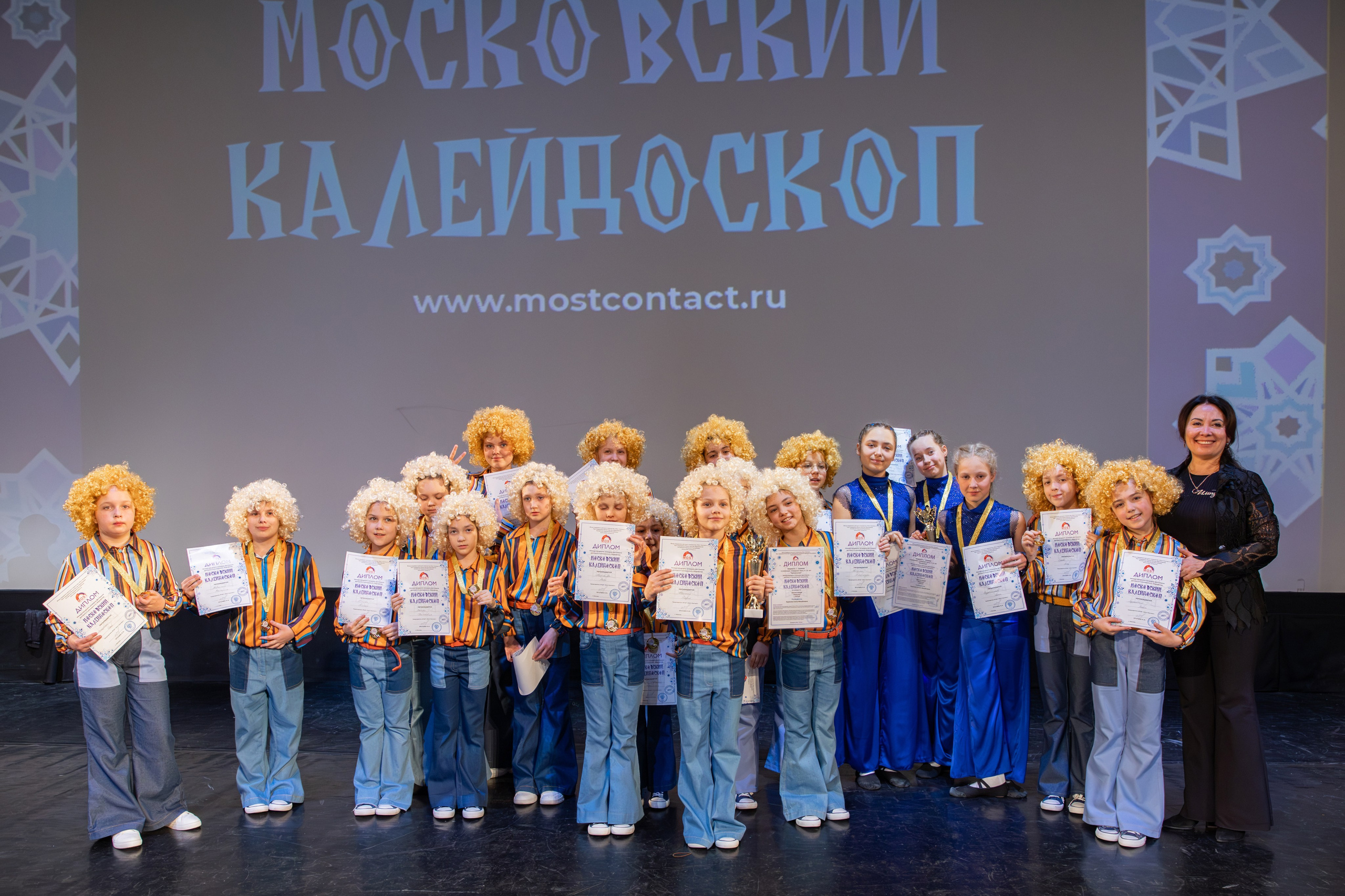 Съемка школьных репортажей в Москве. Семейный и женский фотограф в Москве Надежда Воробьева