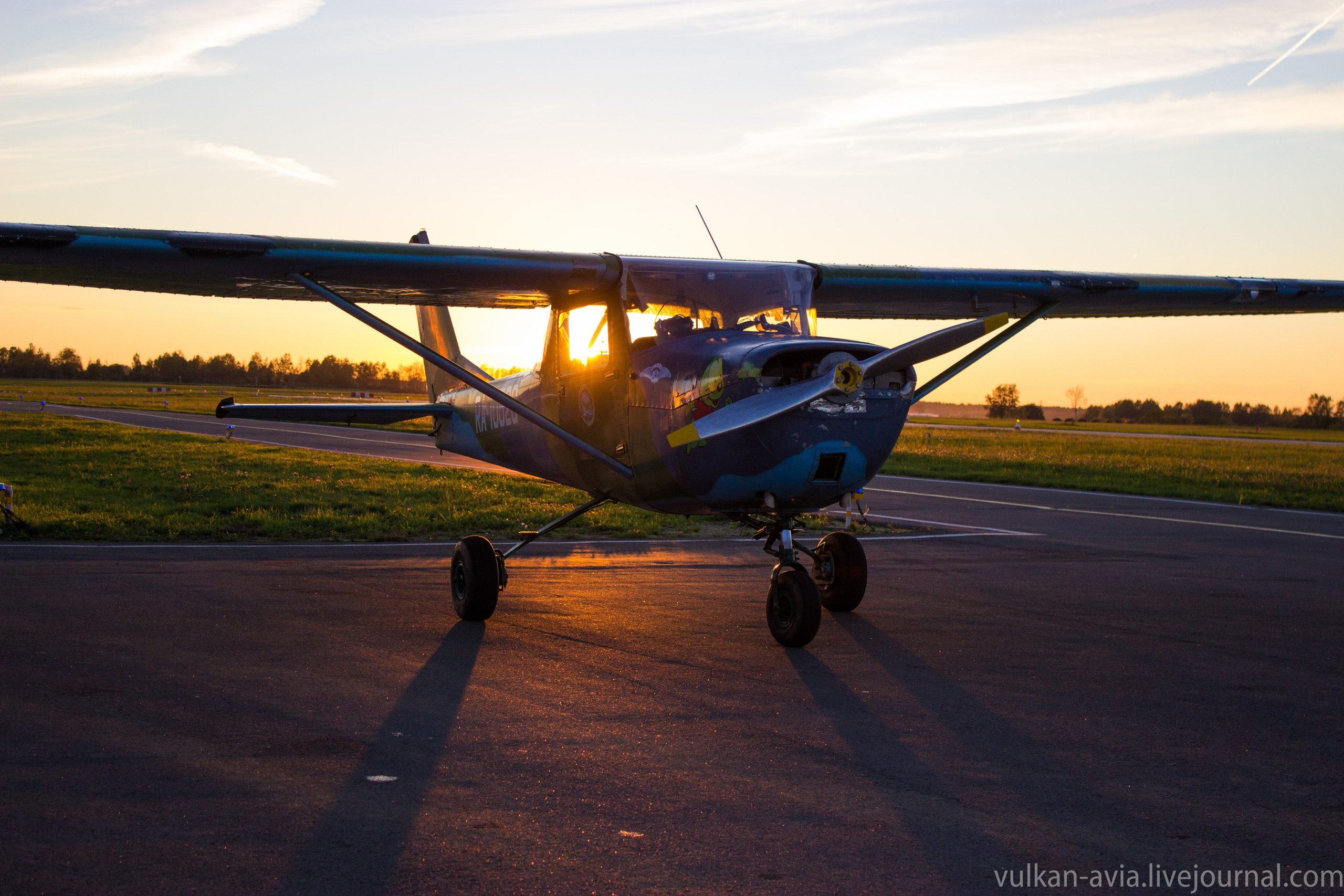 Ил-14Т «Пингвин» в съёмках клипа группы «Сопрано» (2015 г.). Авиационная техника для кино, рекламы и фотосессий