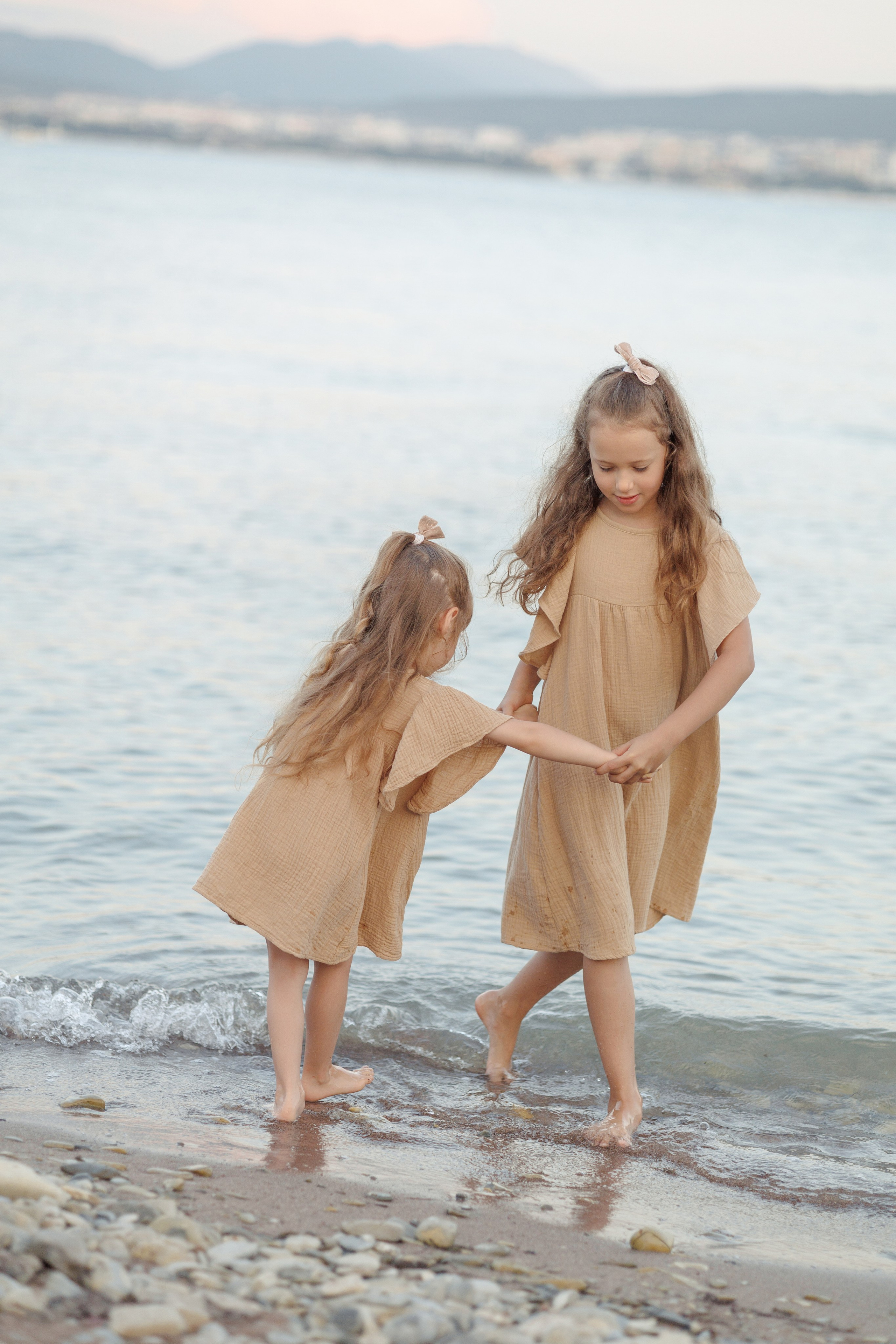 Семейная прогулка на Тонком мысу. Семейный и портретный фотограф в Геленджике Любовь Бодрова