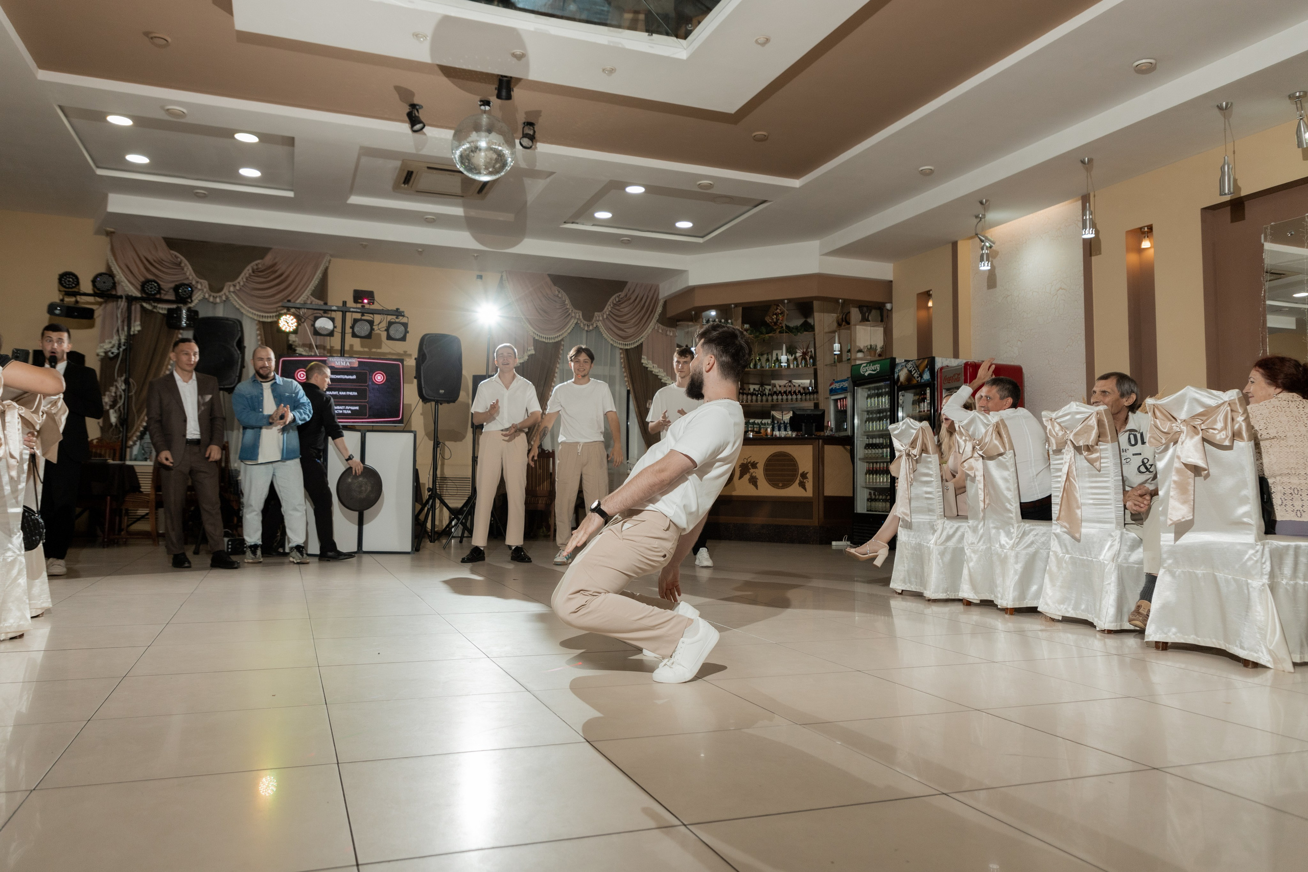 Роман и Александра (банкет). Свадебный фотограф Ангелина Сунгатулина | Саратов | Балаково | Вольск